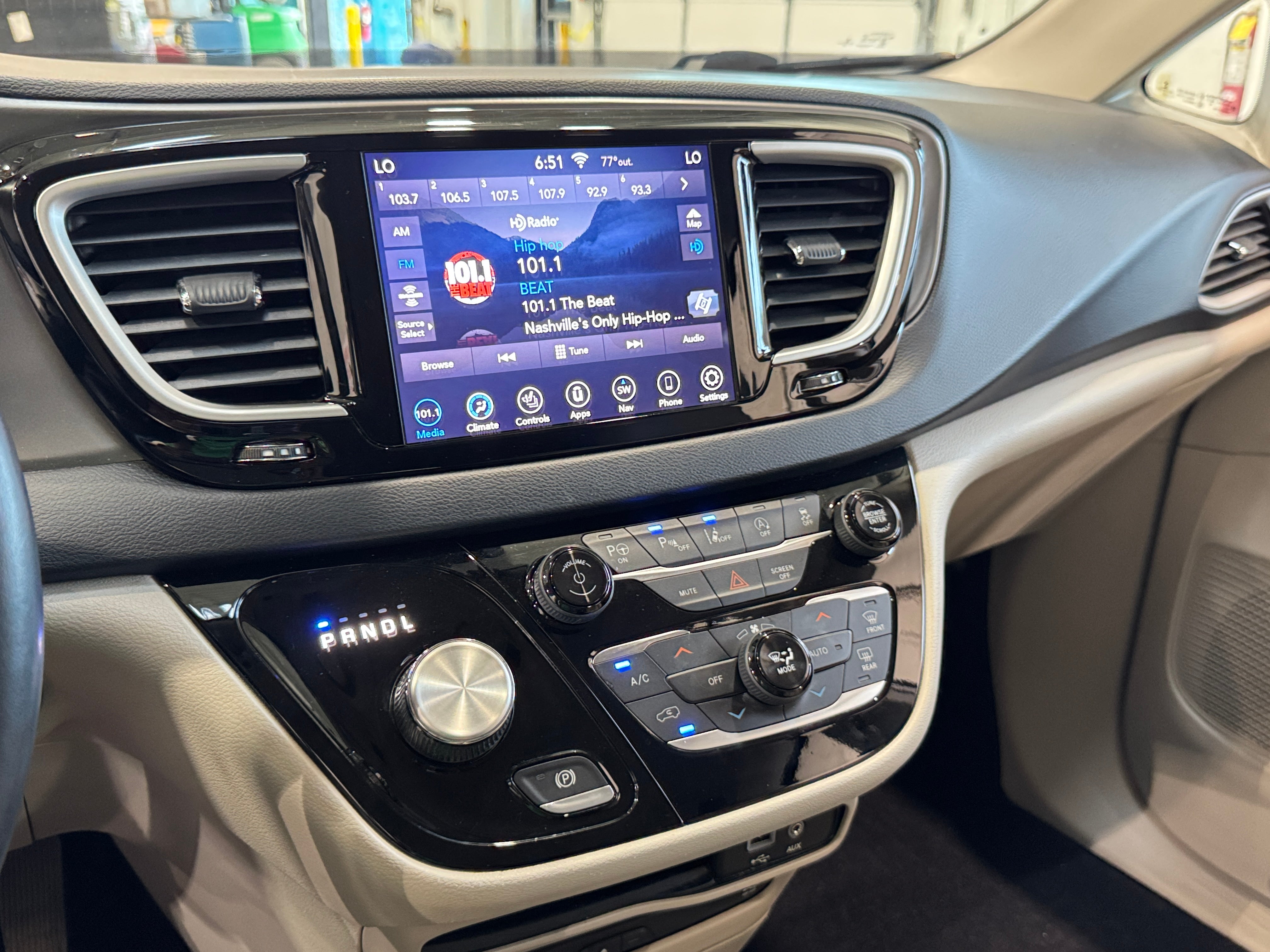 2020 Chrysler Pacifica  3