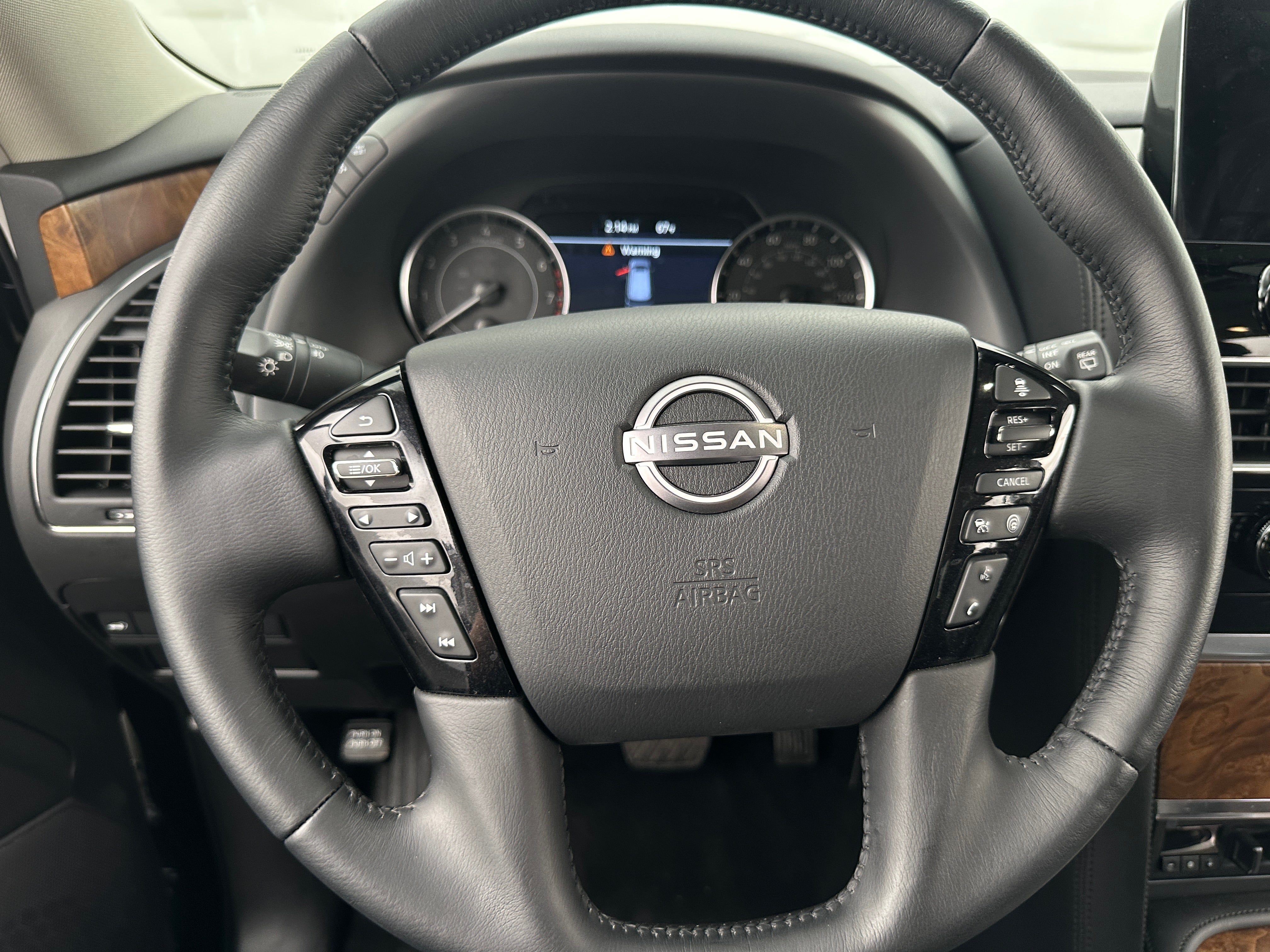 2024 Nissan Armada SL 4