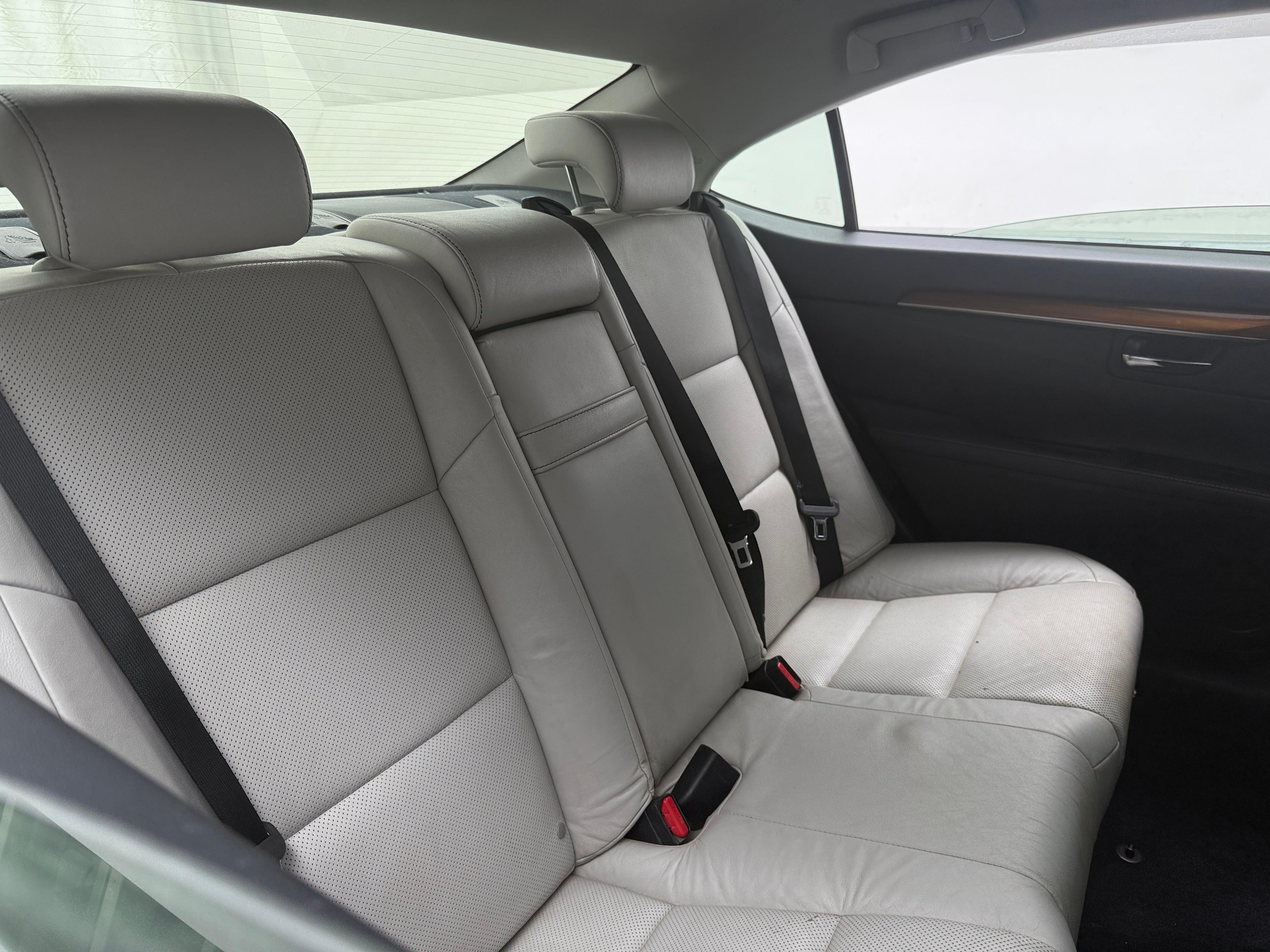 2013 Lexus ES Hybrid 300h 5