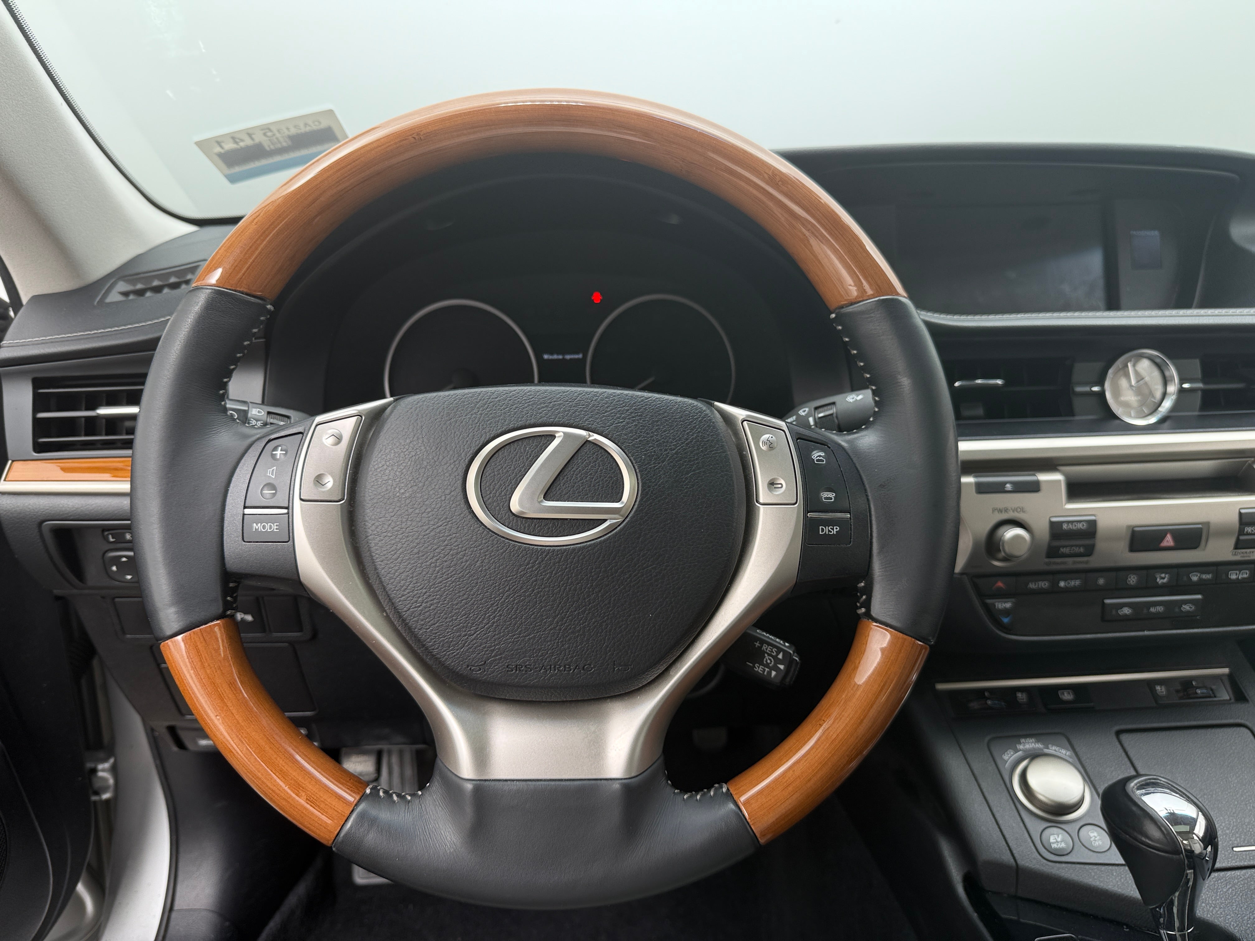 2013 Lexus ES Hybrid 300h 4