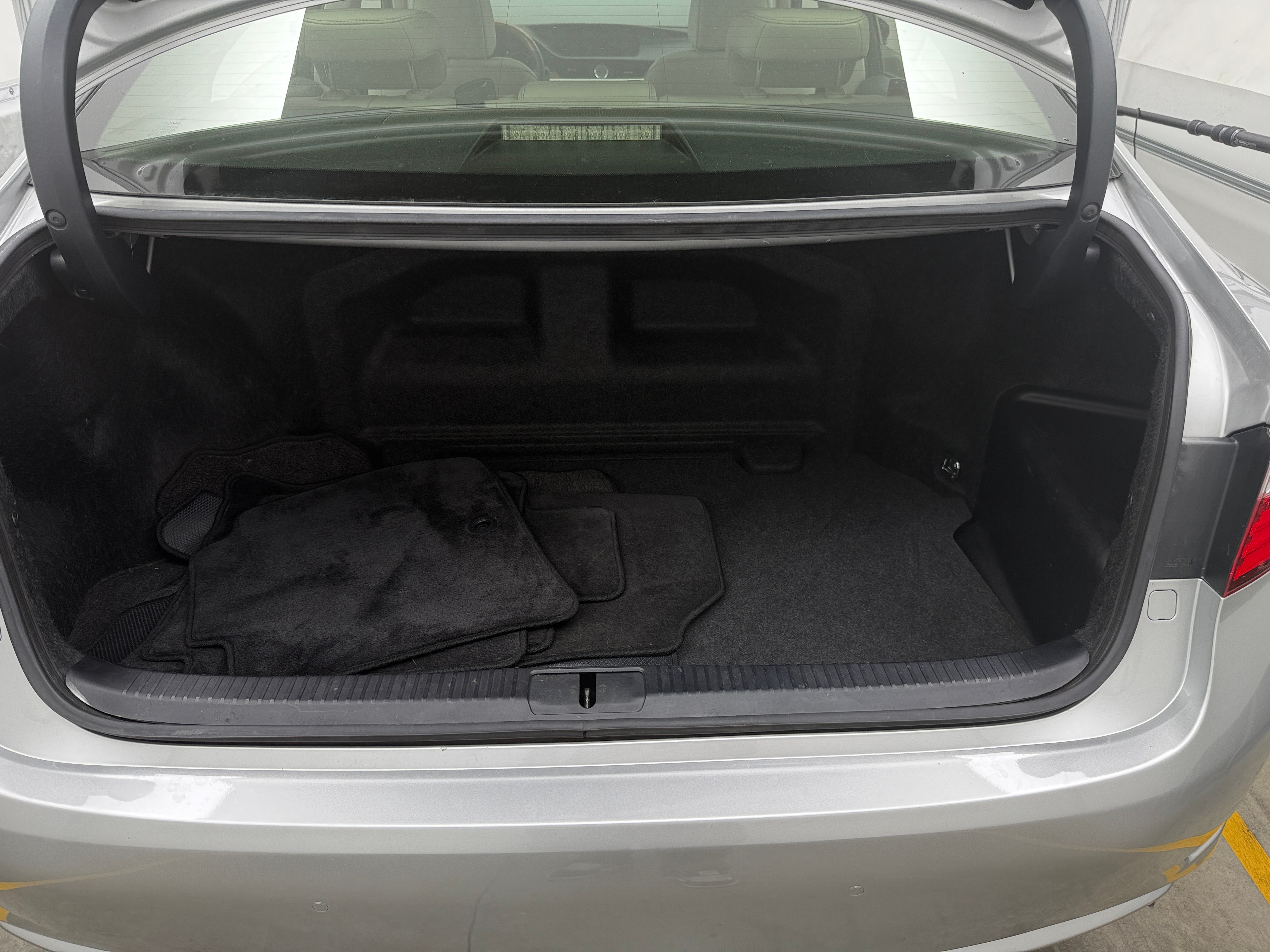2013 Lexus ES Hybrid 300h 6