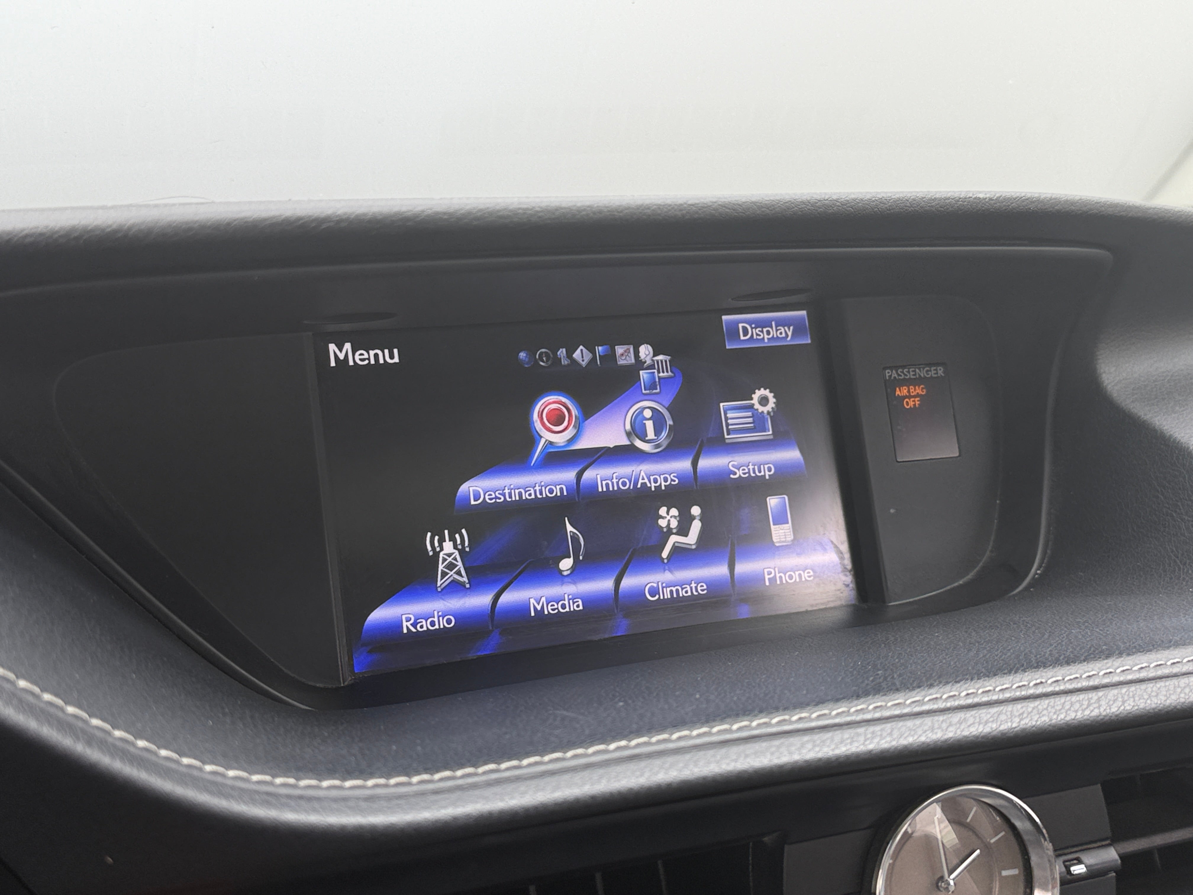 2013 Lexus ES Hybrid 300h 3