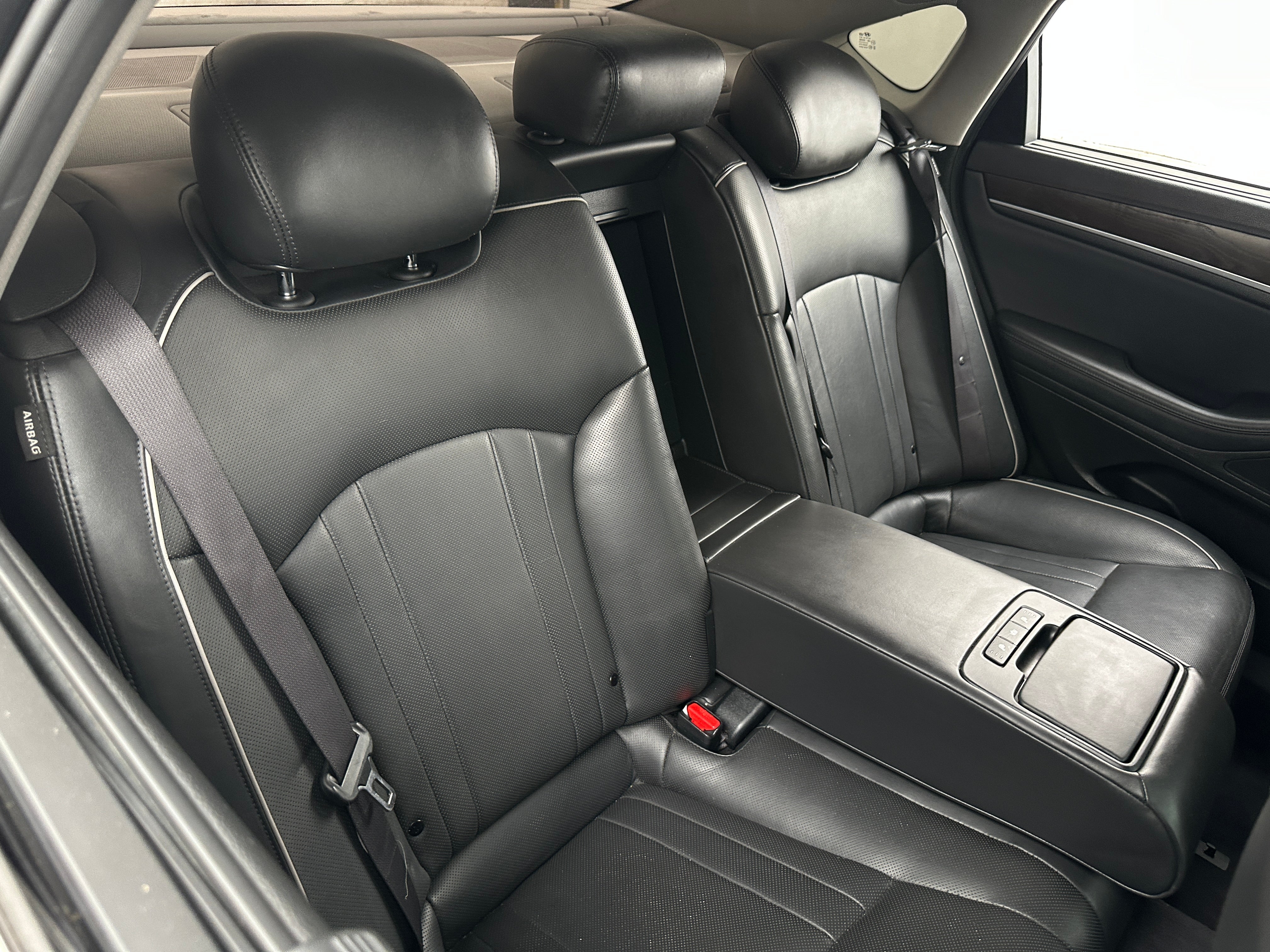 2016 Hyundai Genesis 3.8 5