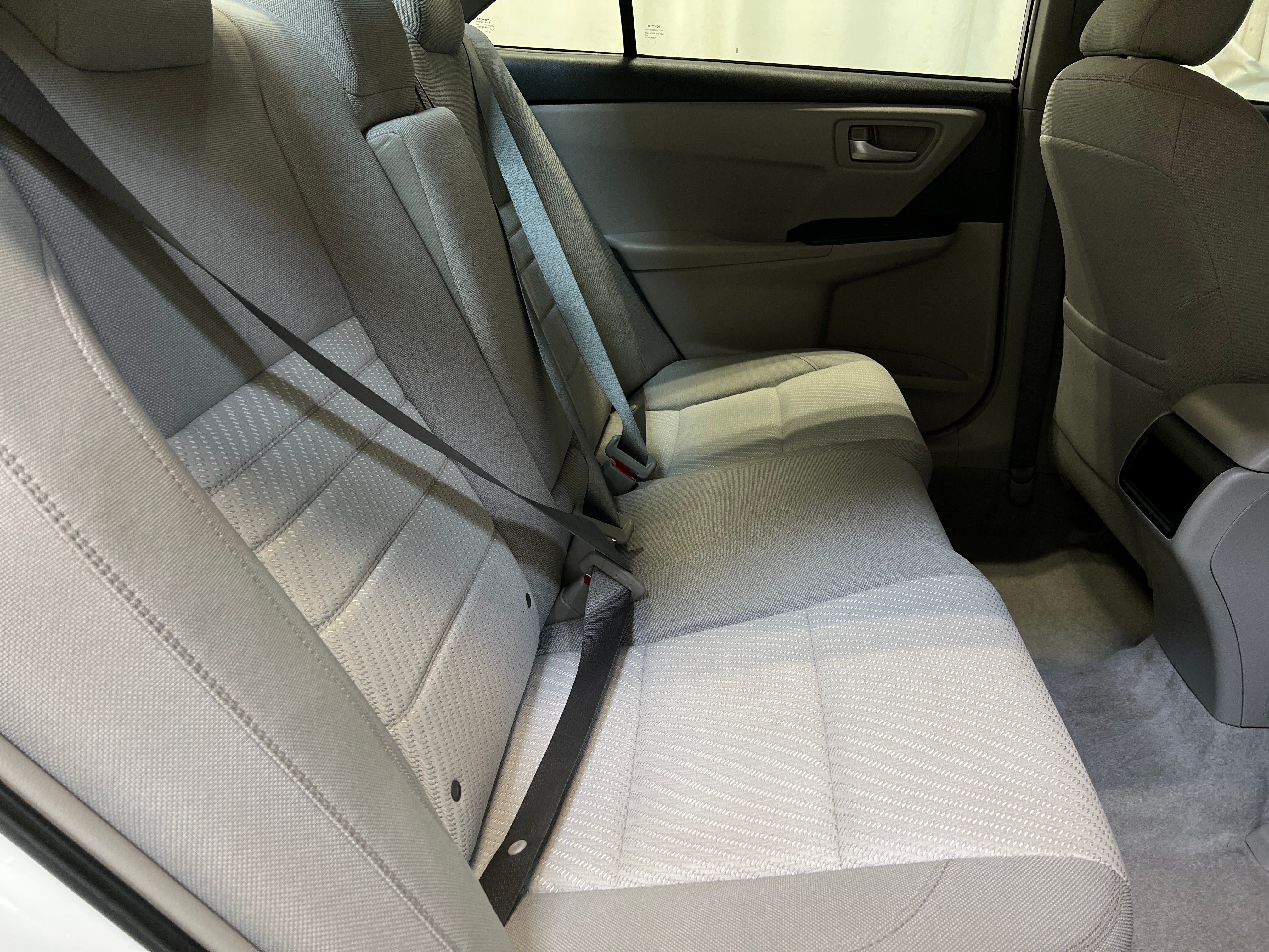 2015 Toyota Camry LE 6