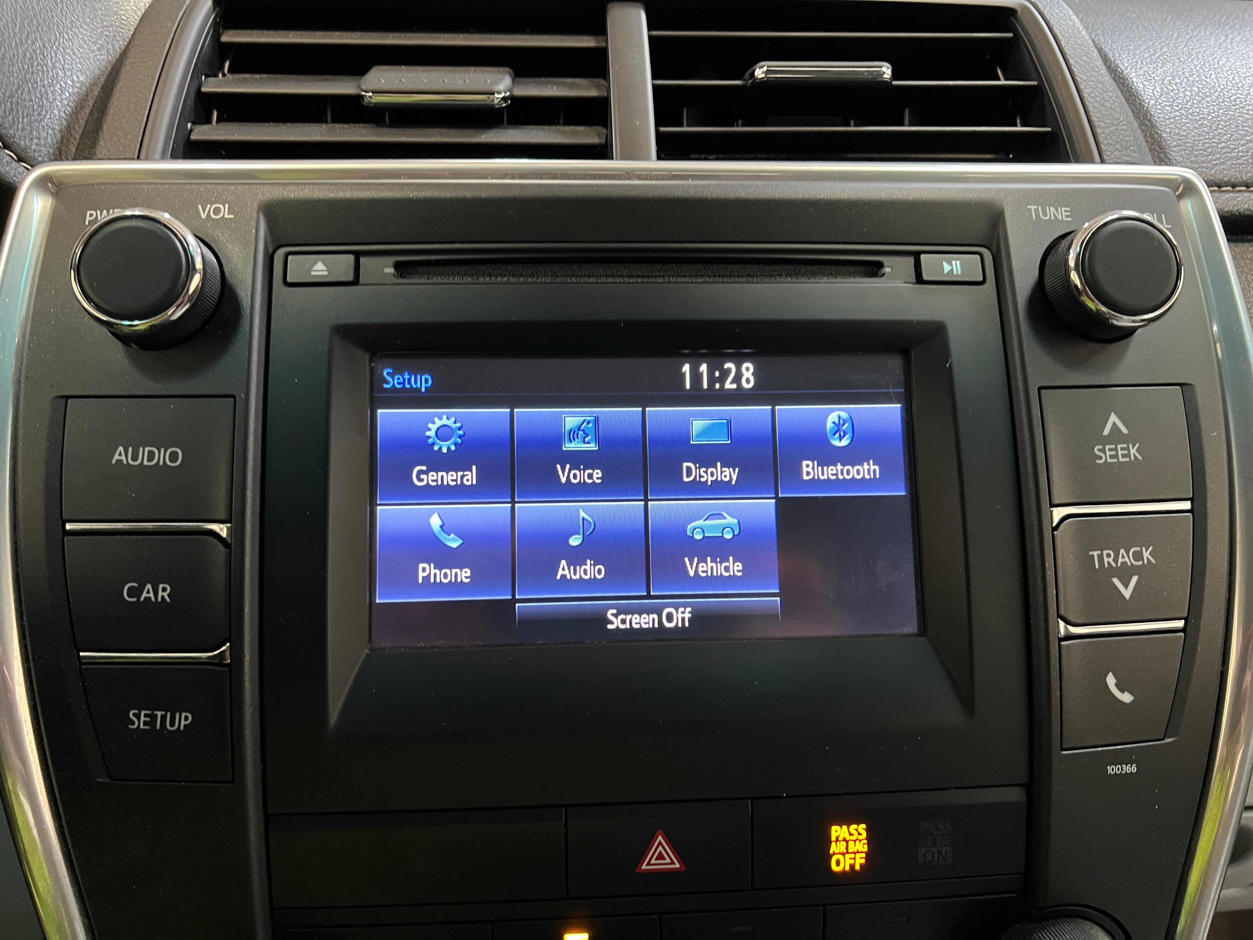 2015 Toyota Camry LE 4