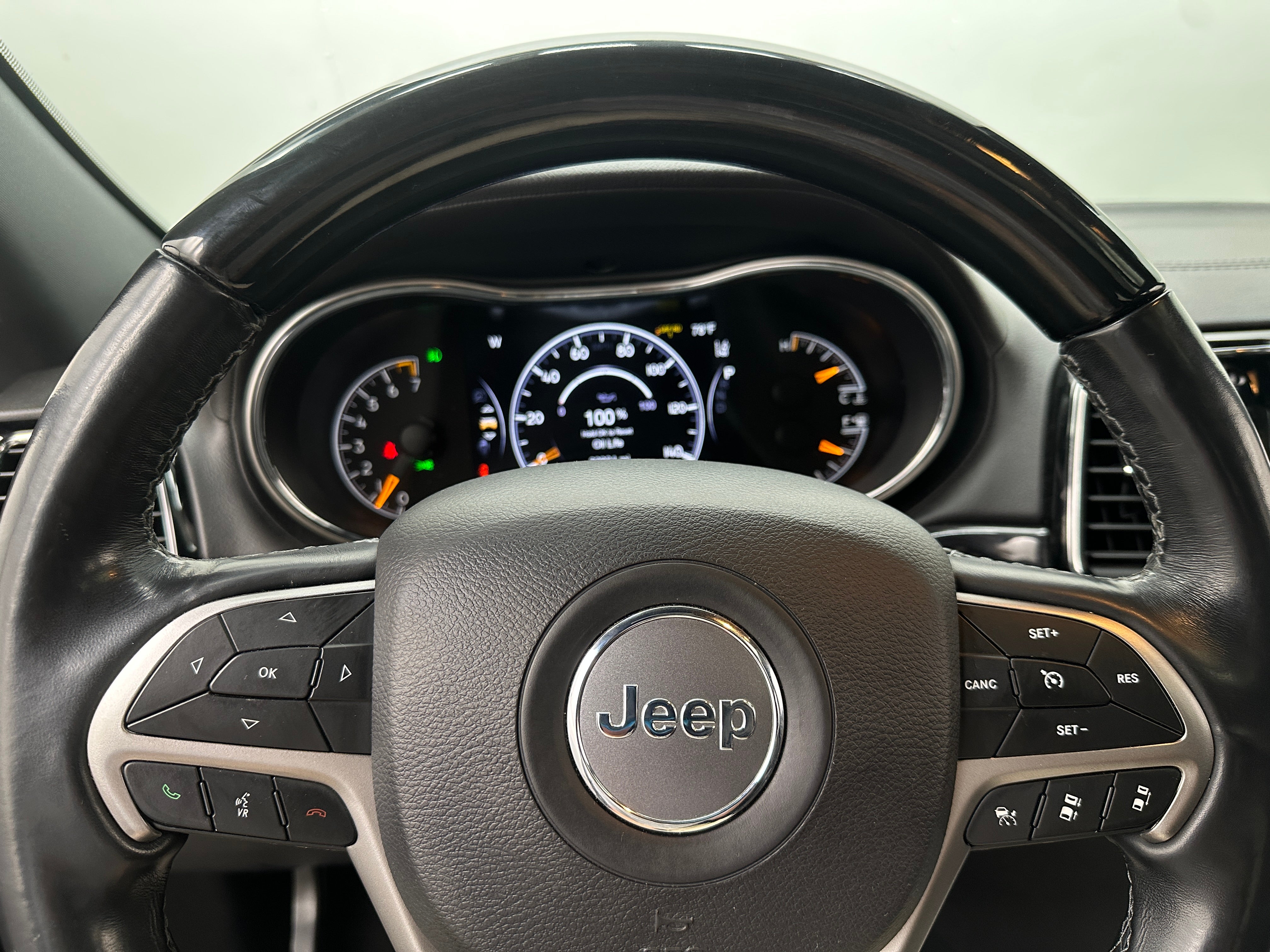 2019 Jeep Grand Cherokee Overland 4