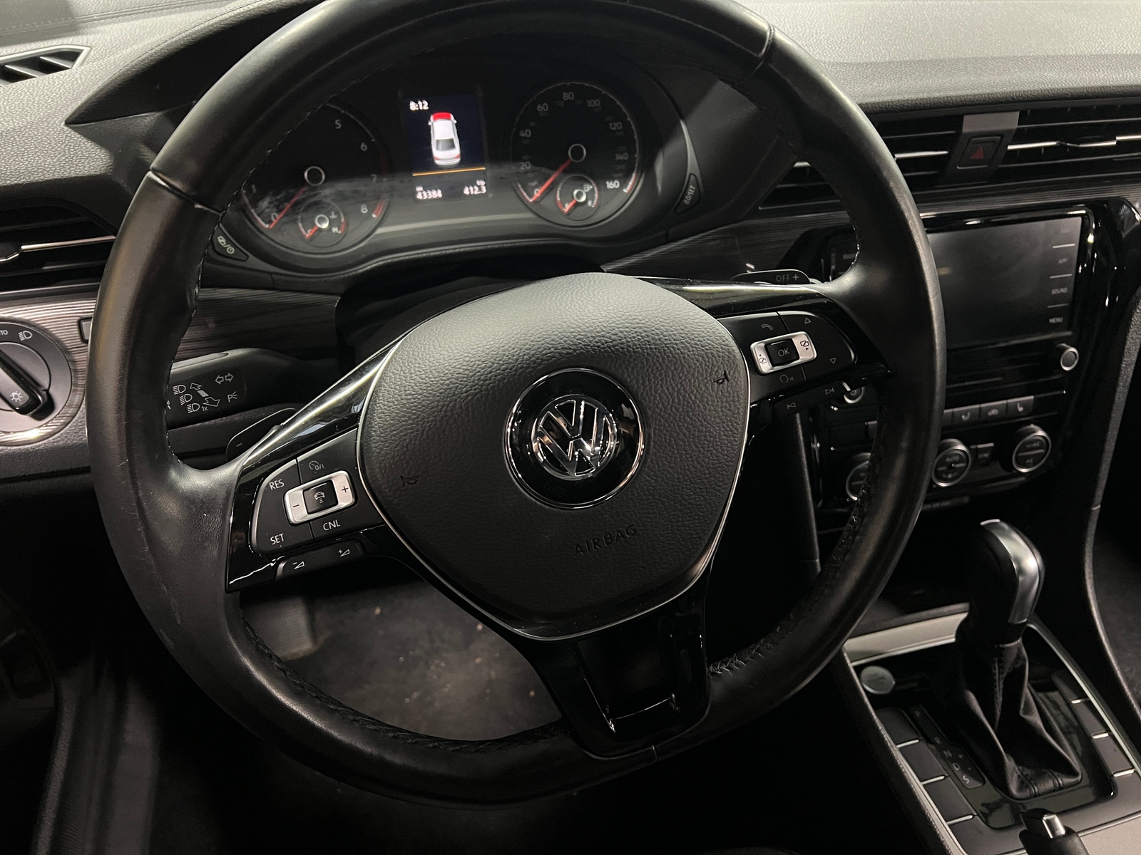 Thumbnail: 2021 Volkswagen Passat - 4