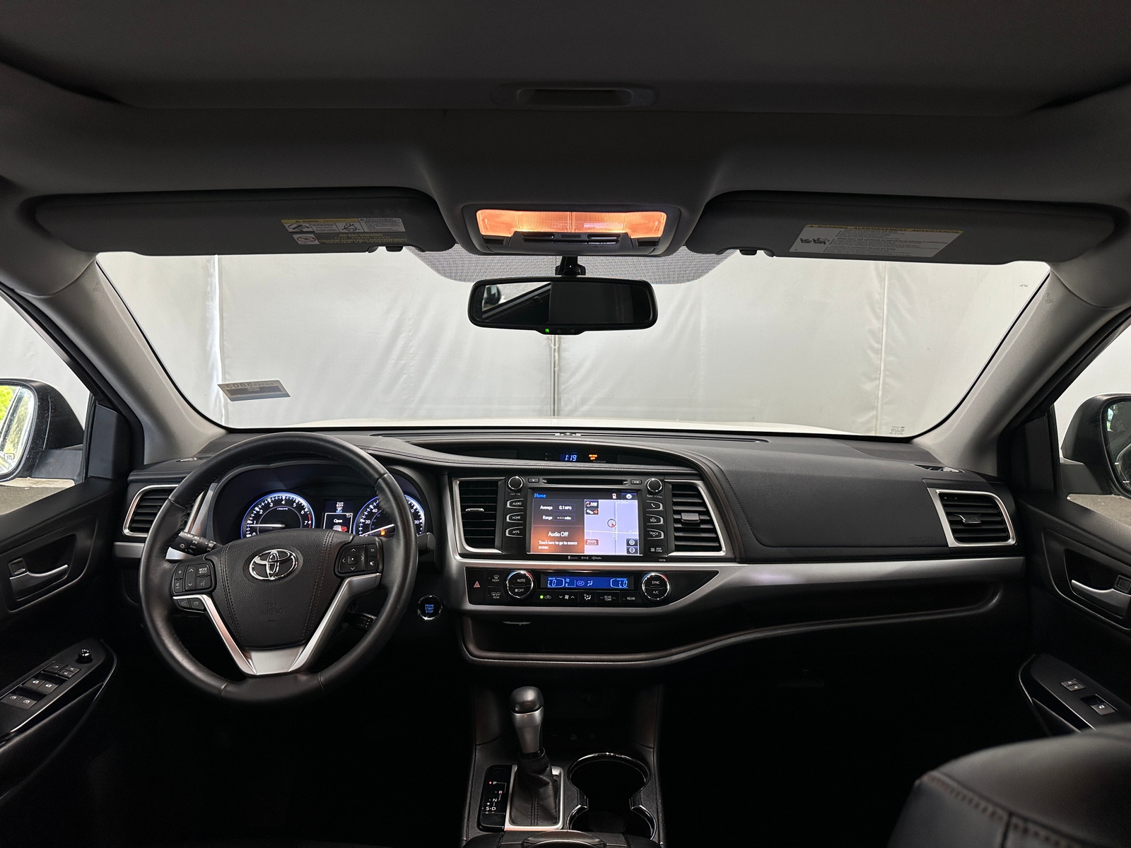 Thumbnail: 2016 Toyota Highlander - 2