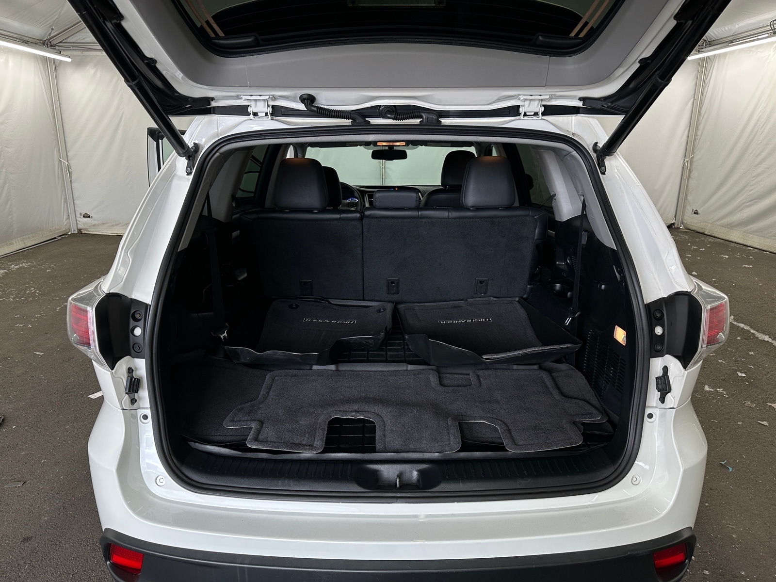 Thumbnail: 2016 Toyota Highlander - 6