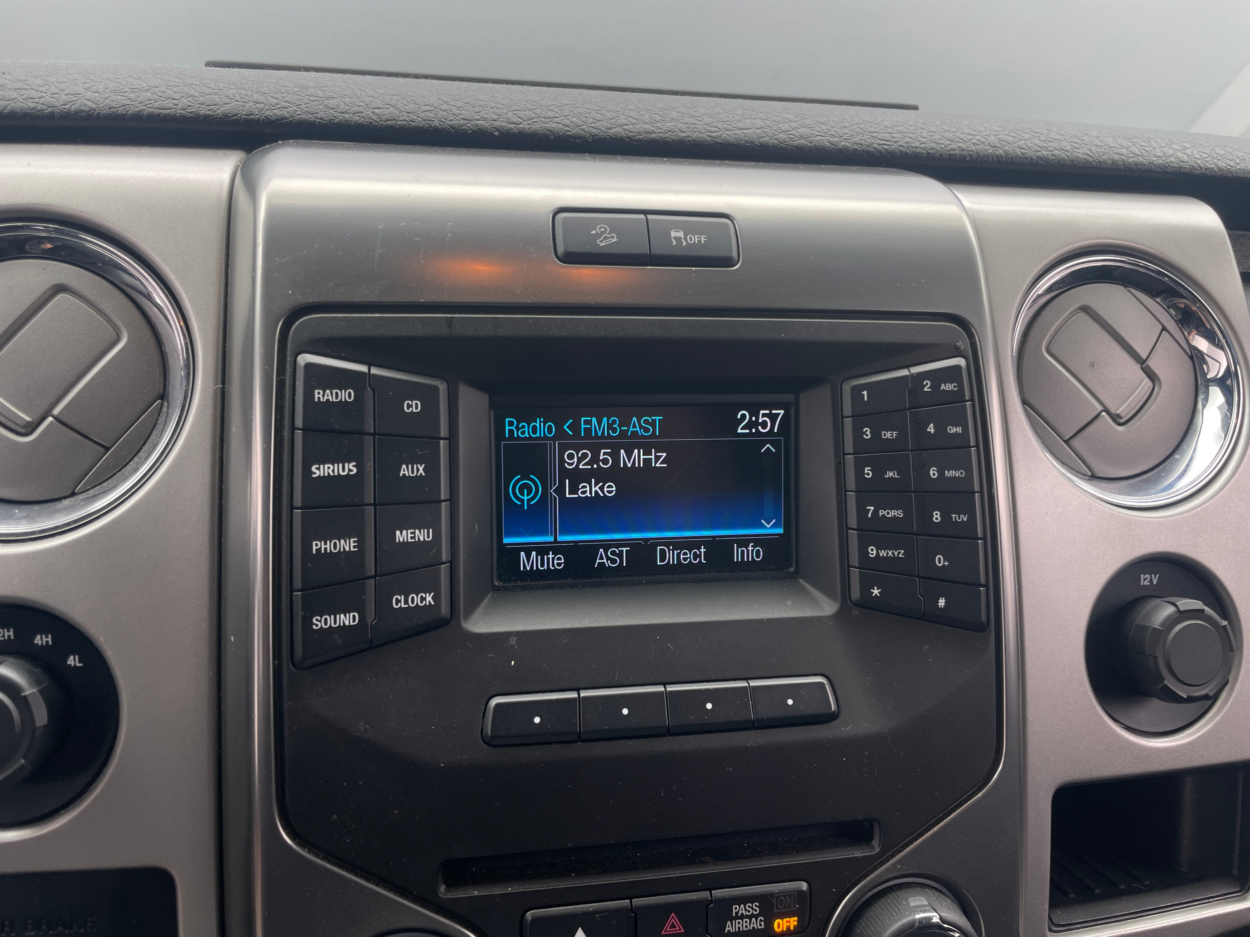 2014 Ford Econoline E-150 4
