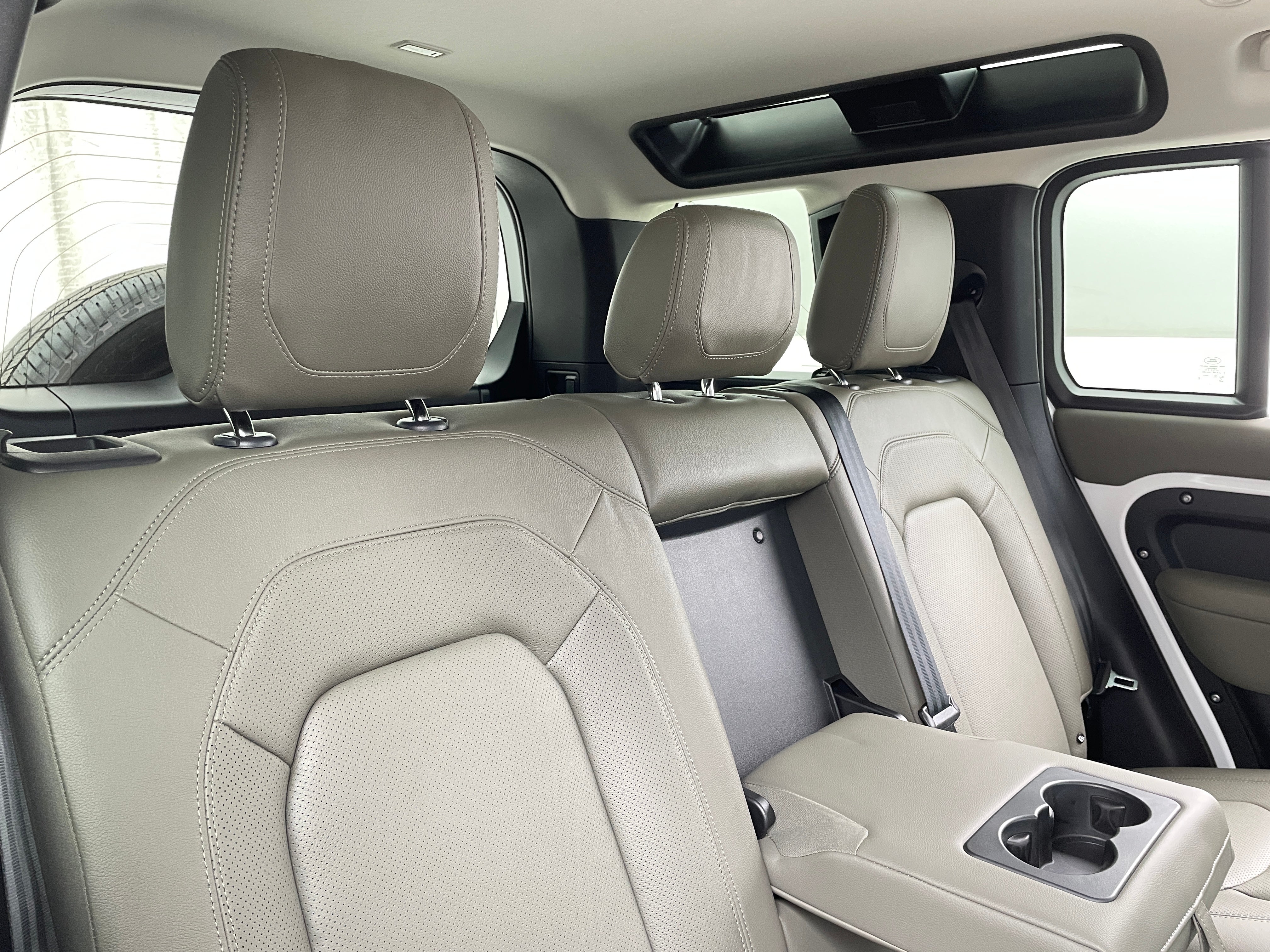 2024 Land Rover Defender 110 5