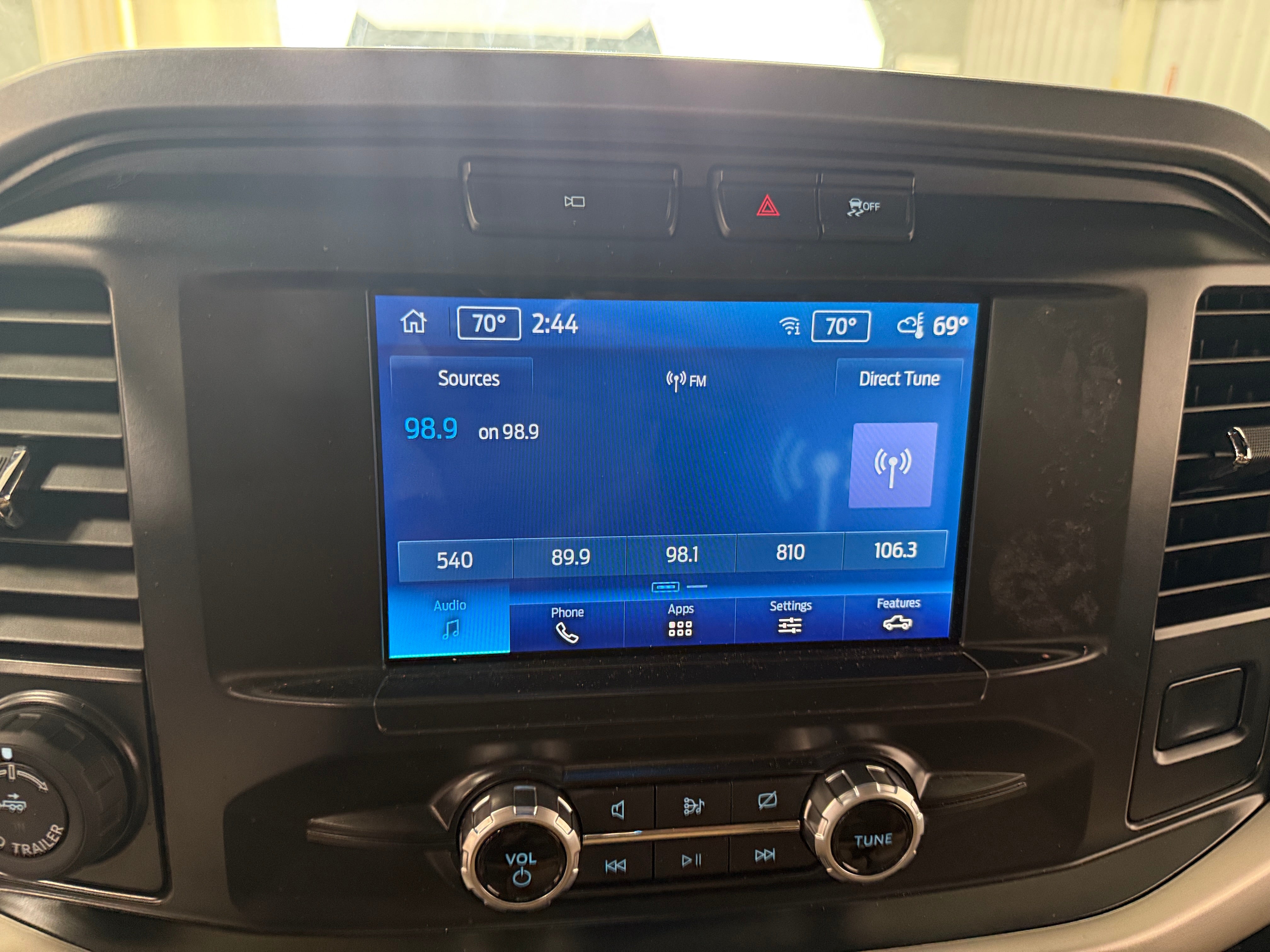 2022 Ford Econoline E-150 4