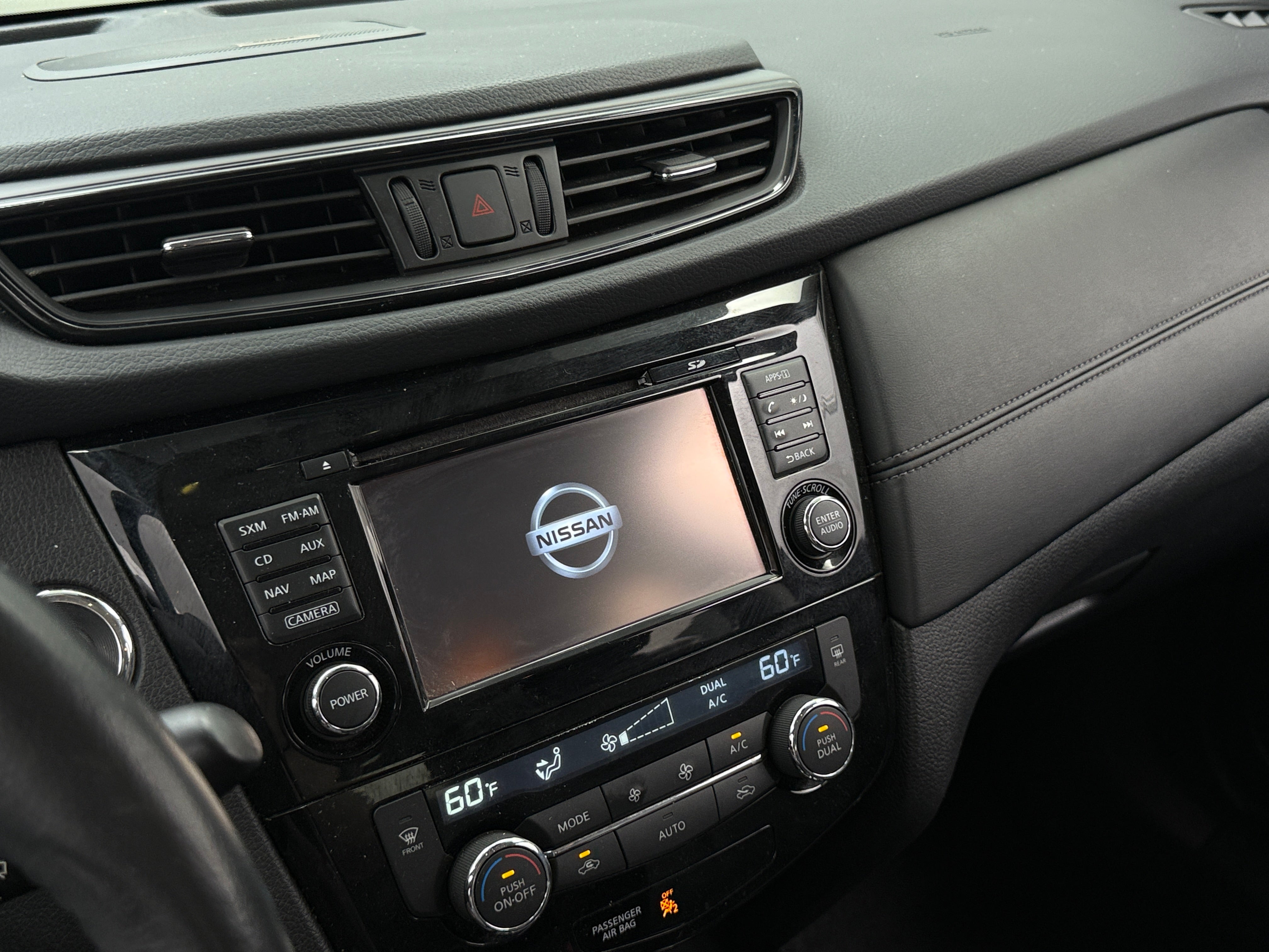 2017 Nissan Rogue SL 3