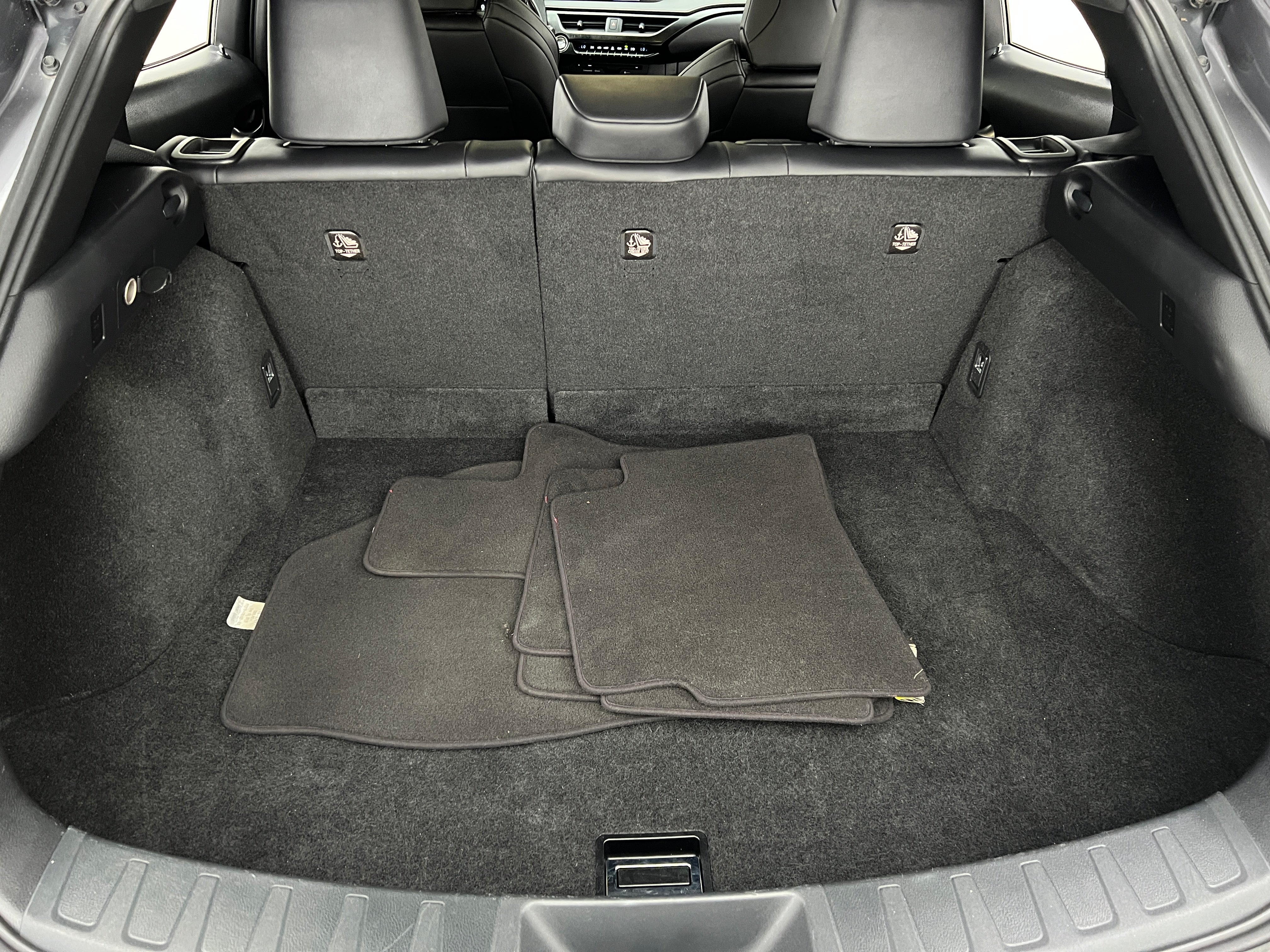 2019 Lexus UX 200 6