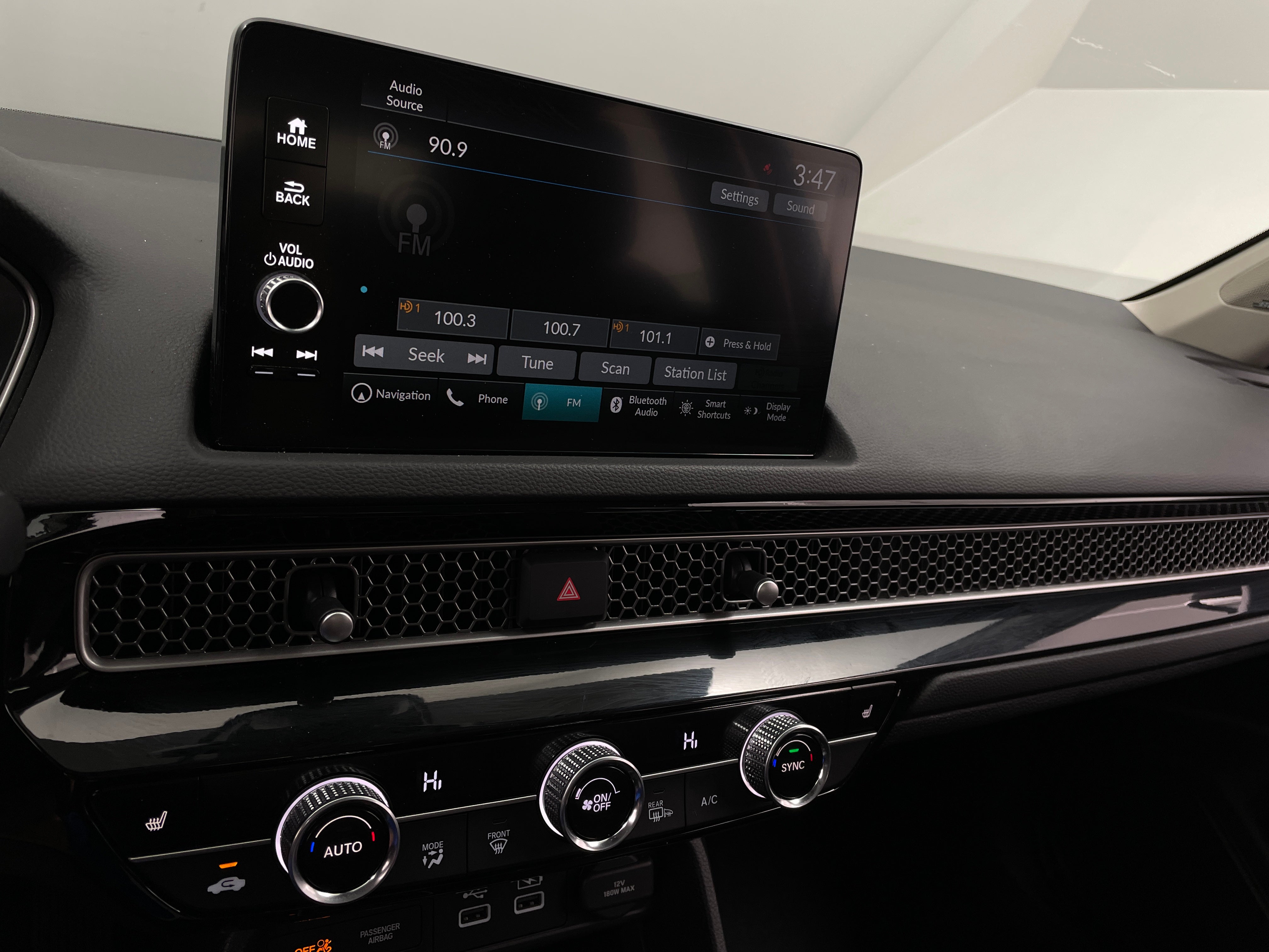 2023 Honda Civic Touring 3