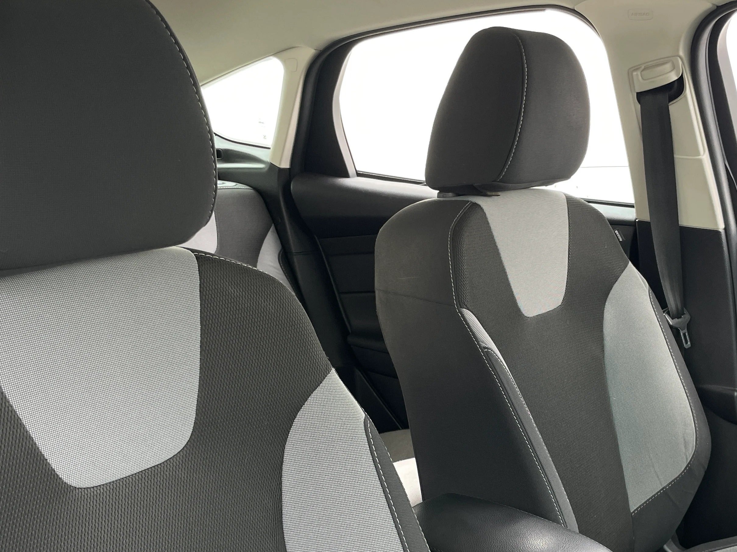 2012 Ford Focus SE 2