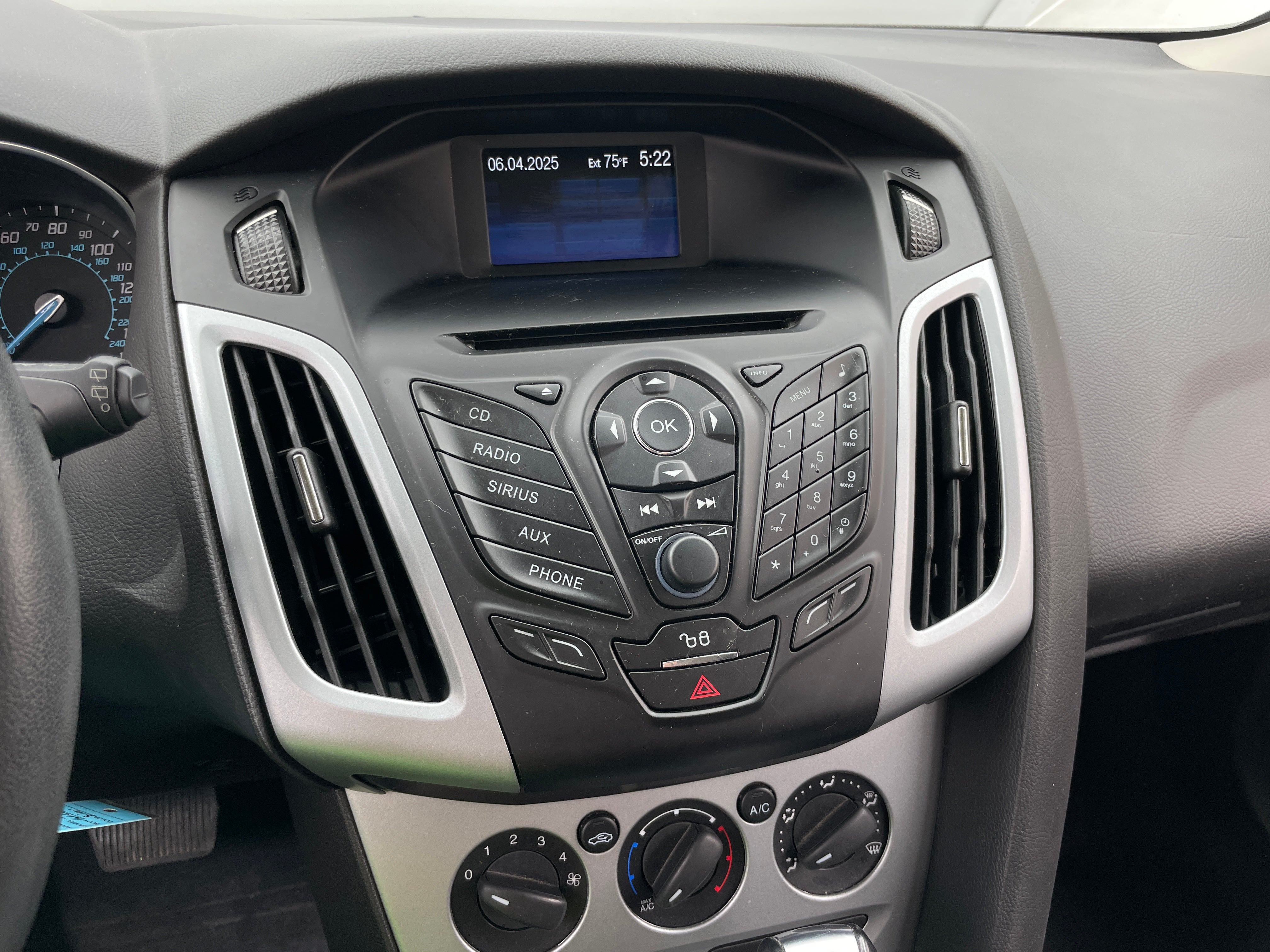 2012 Ford Focus SE 4