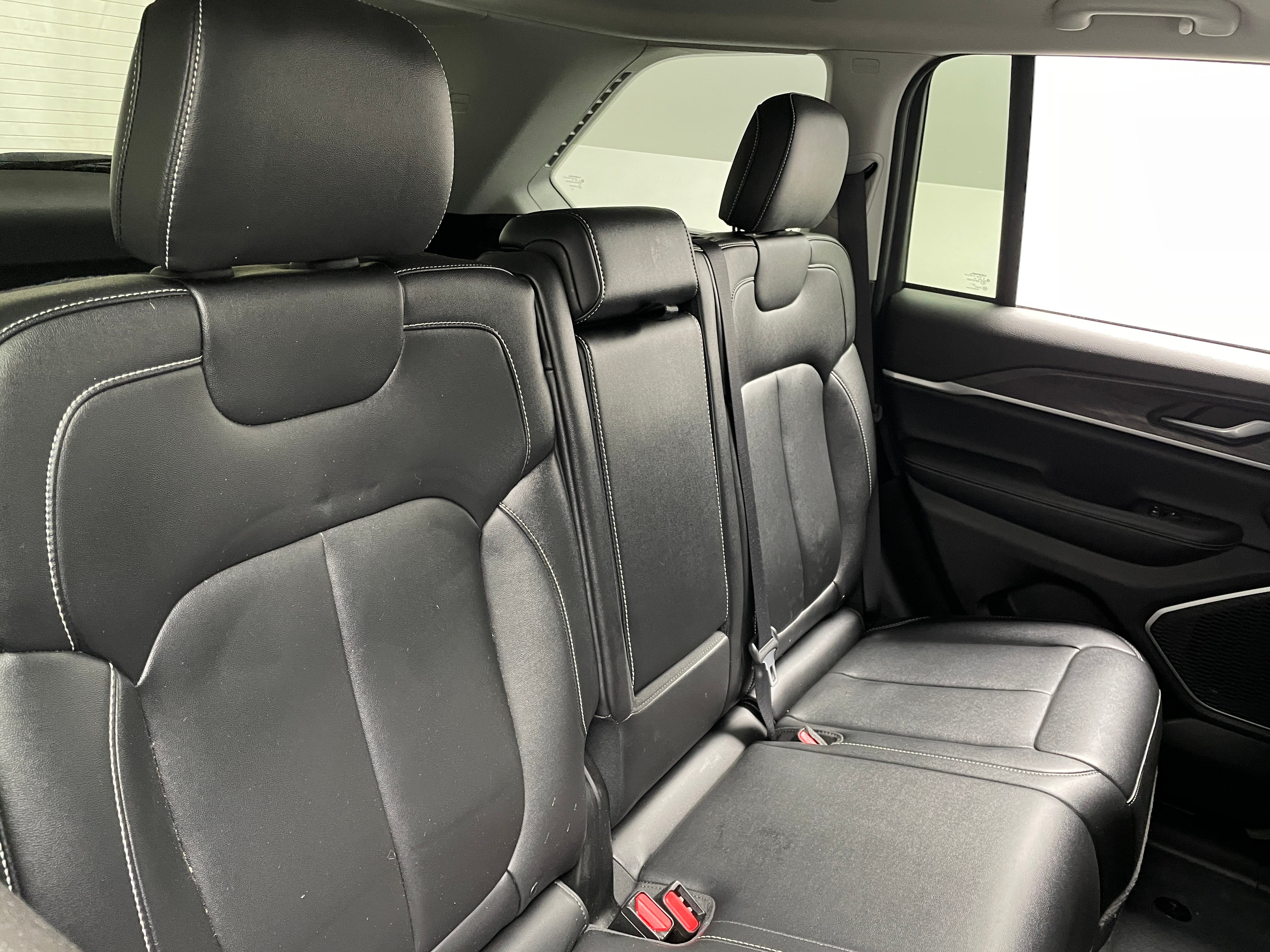 2023 Jeep Grand Cherokee Limited Edition 5