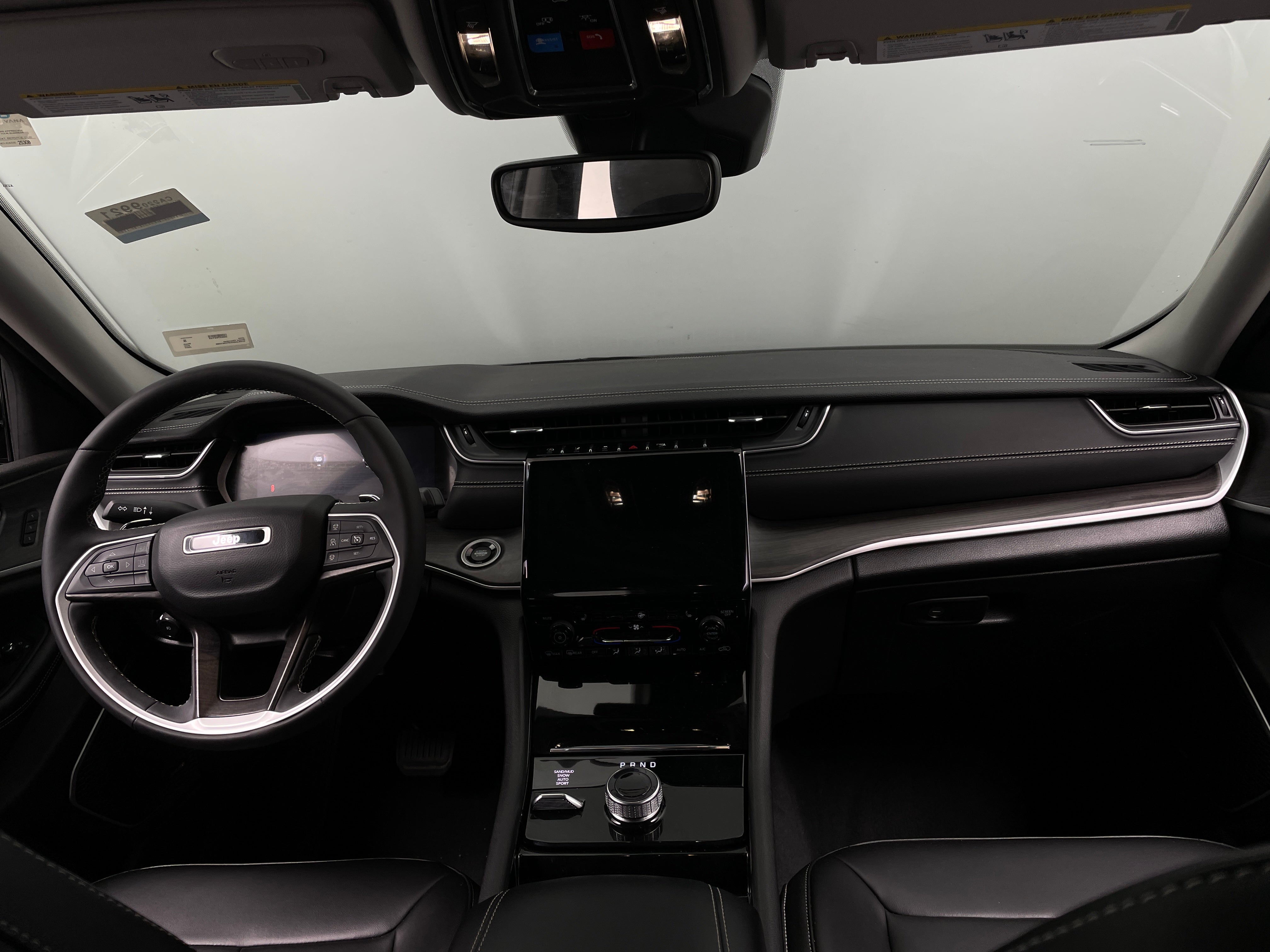2023 Jeep Grand Cherokee Limited Edition 2