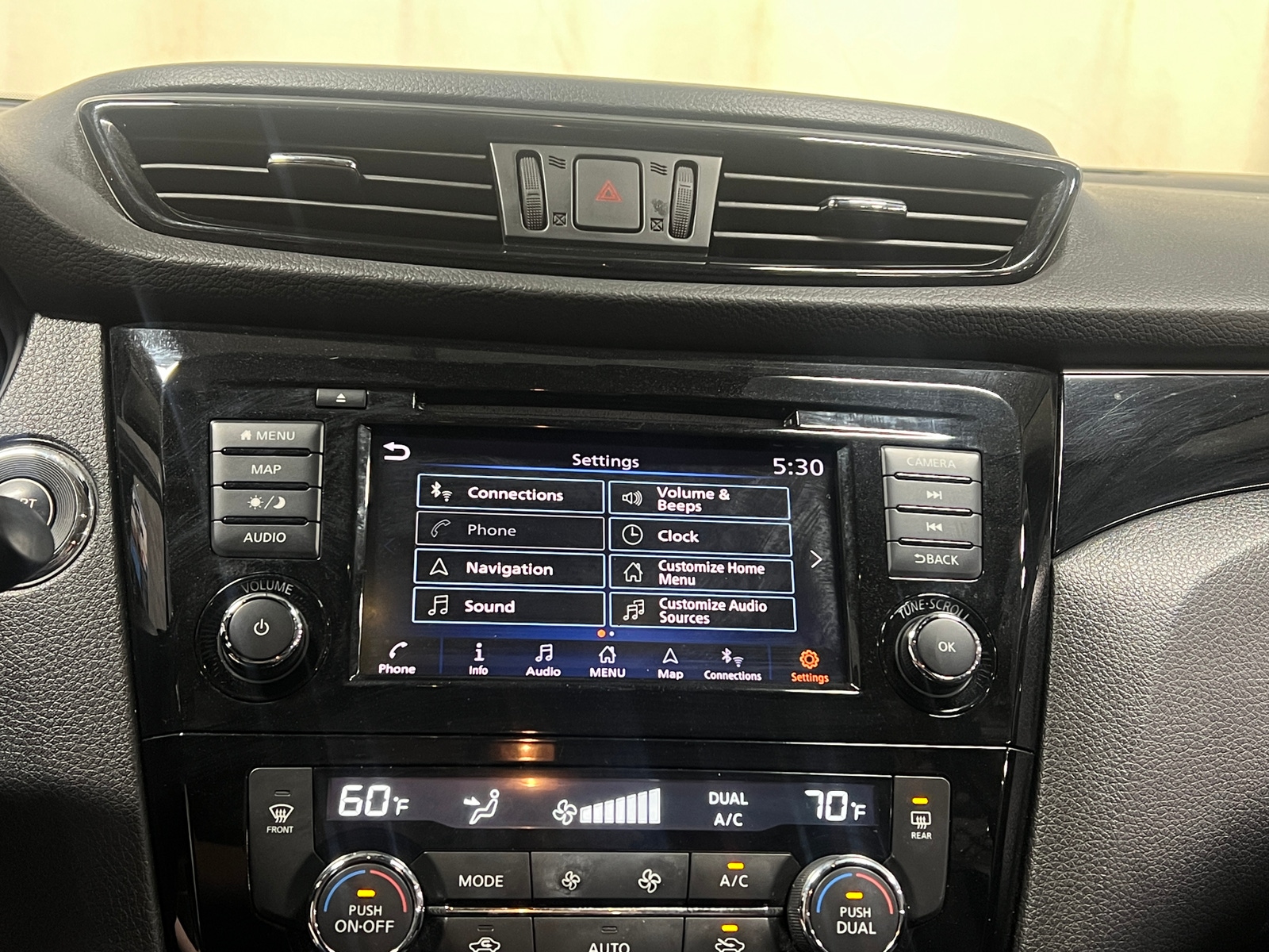 Thumbnail: 2019 Nissan Rogue Sport - 3