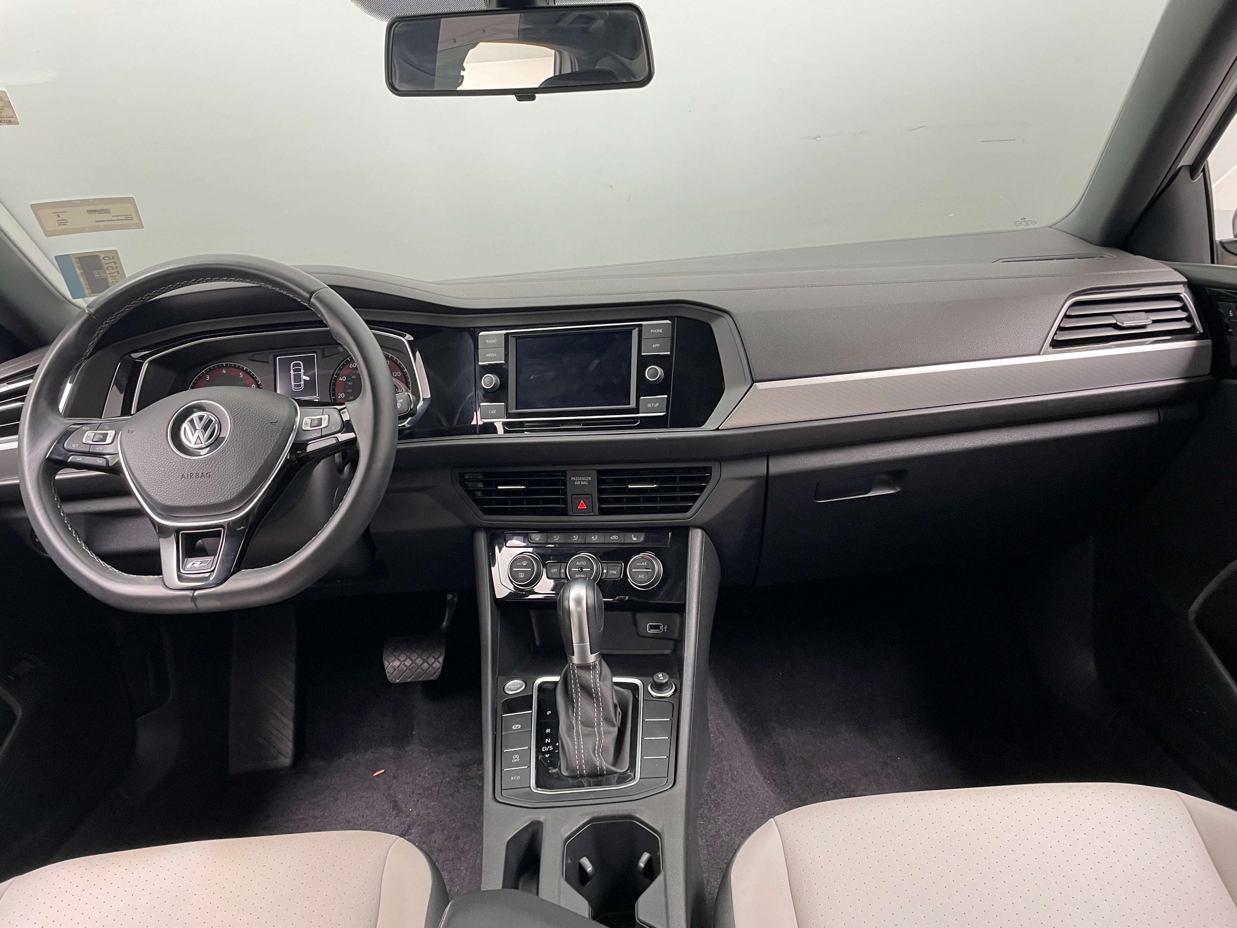 2019 Volkswagen Jetta R-Line 2