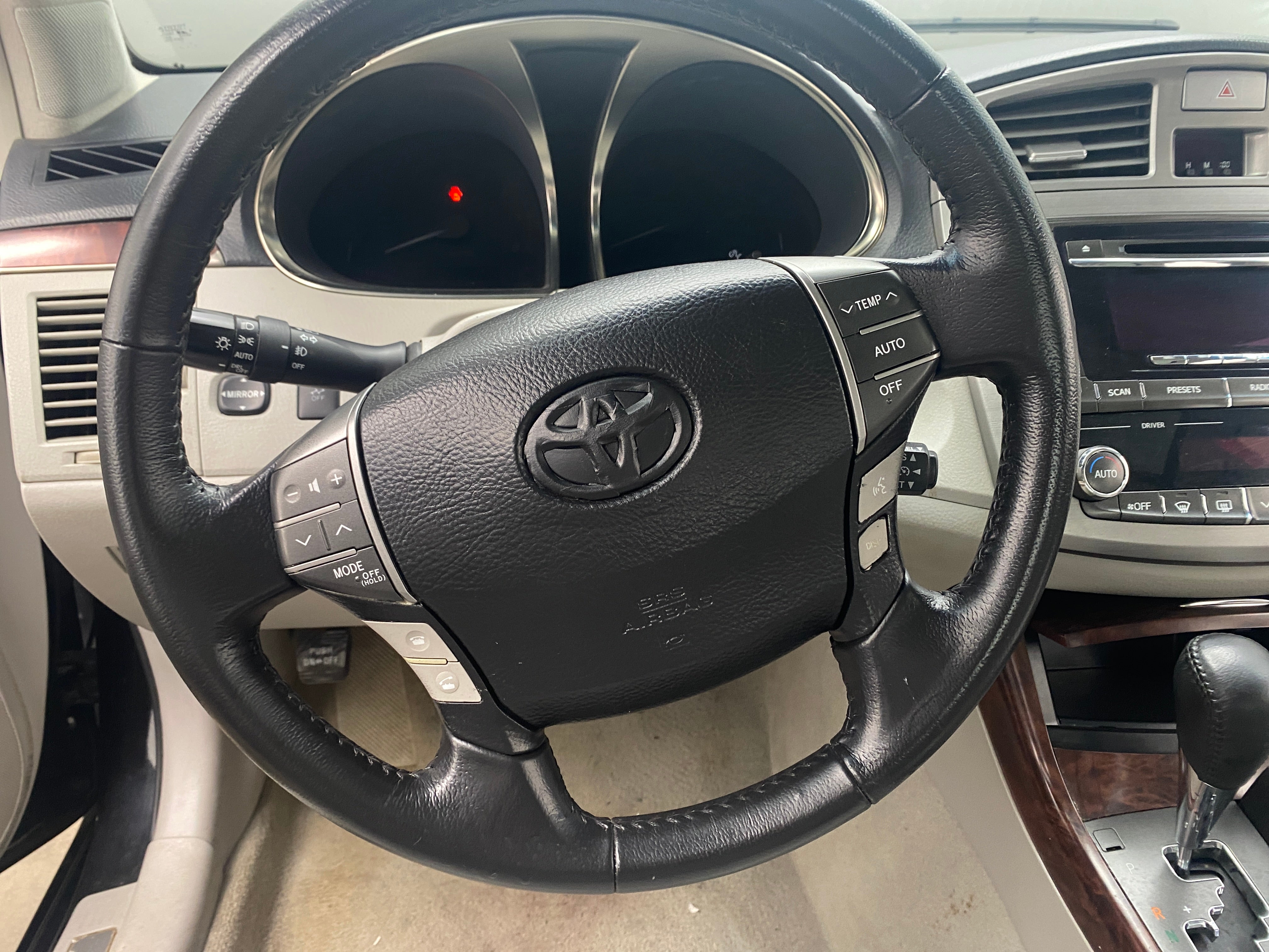 2012 Toyota Avalon Base 4