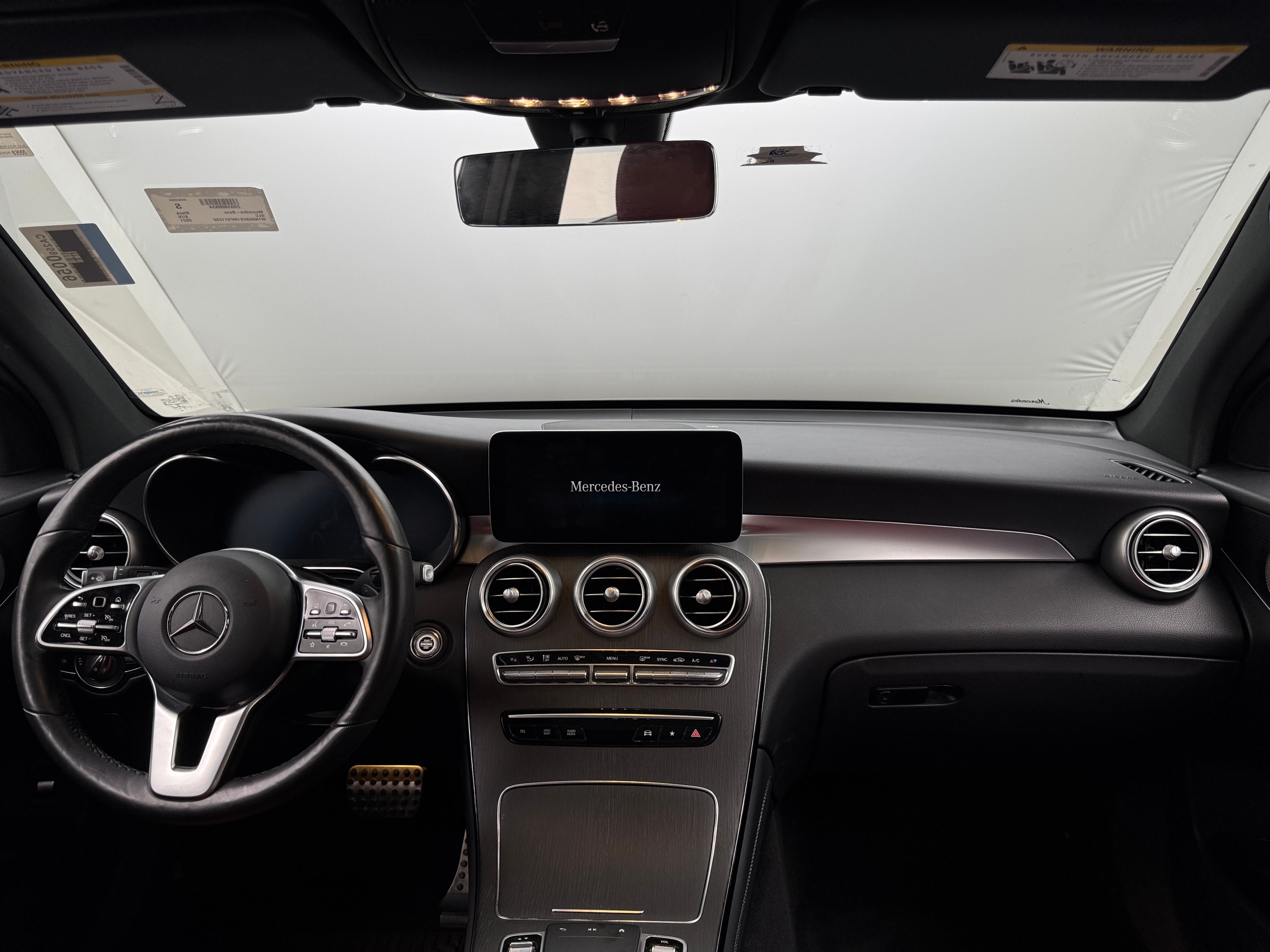 2021 Mercedes-Benz GLC 300 2