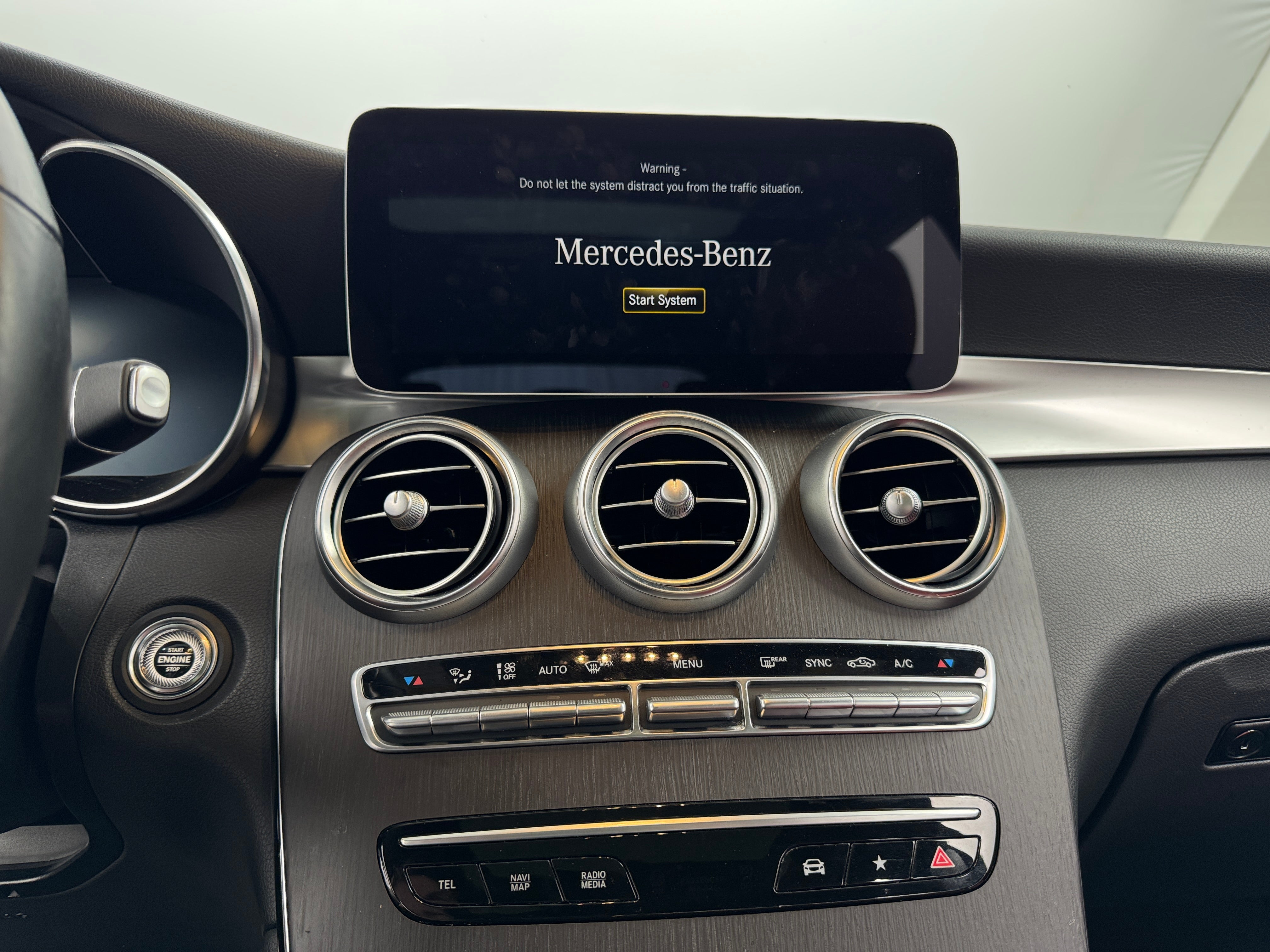 2021 Mercedes-Benz GLC 300 3