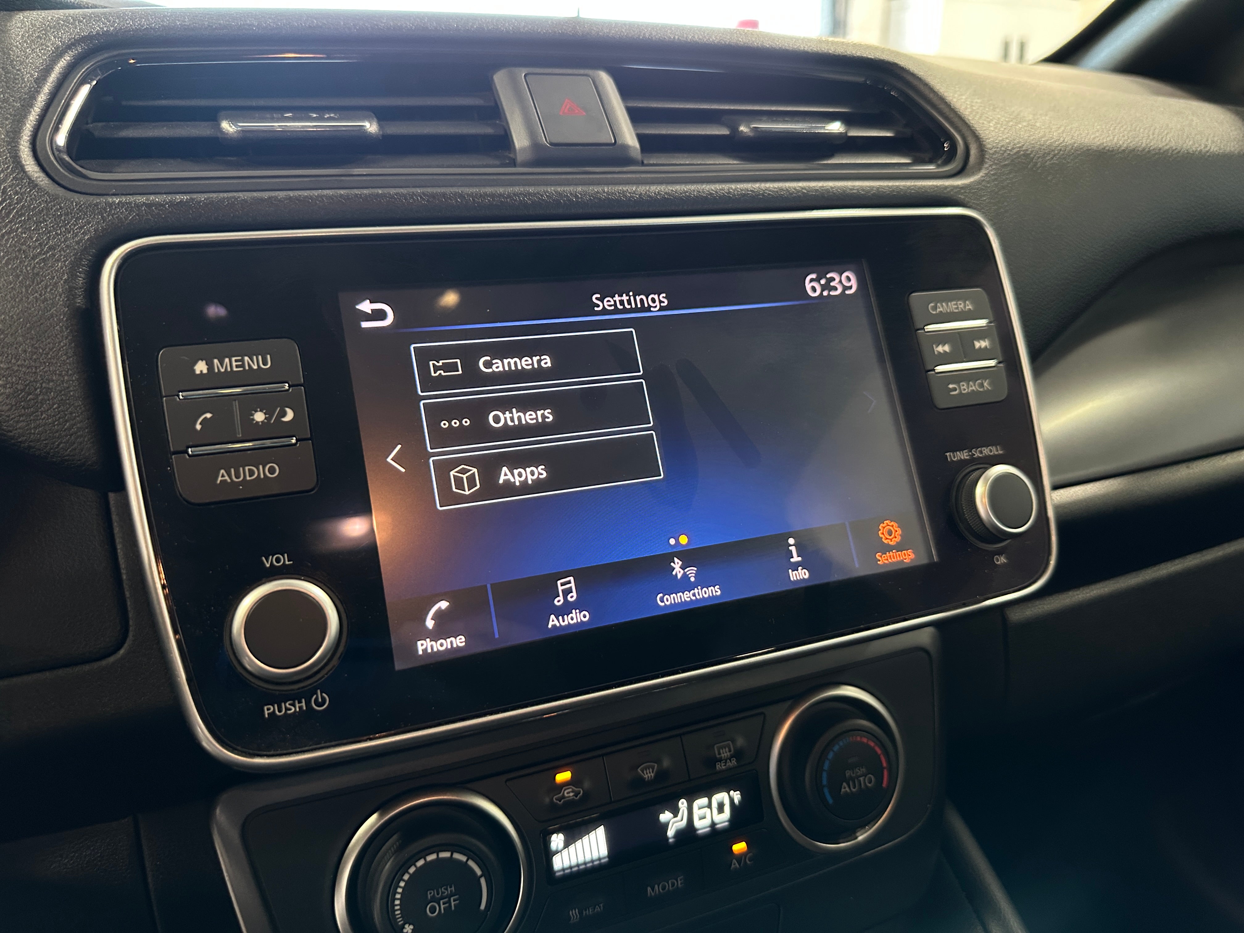 2021 Nissan Leaf S 4