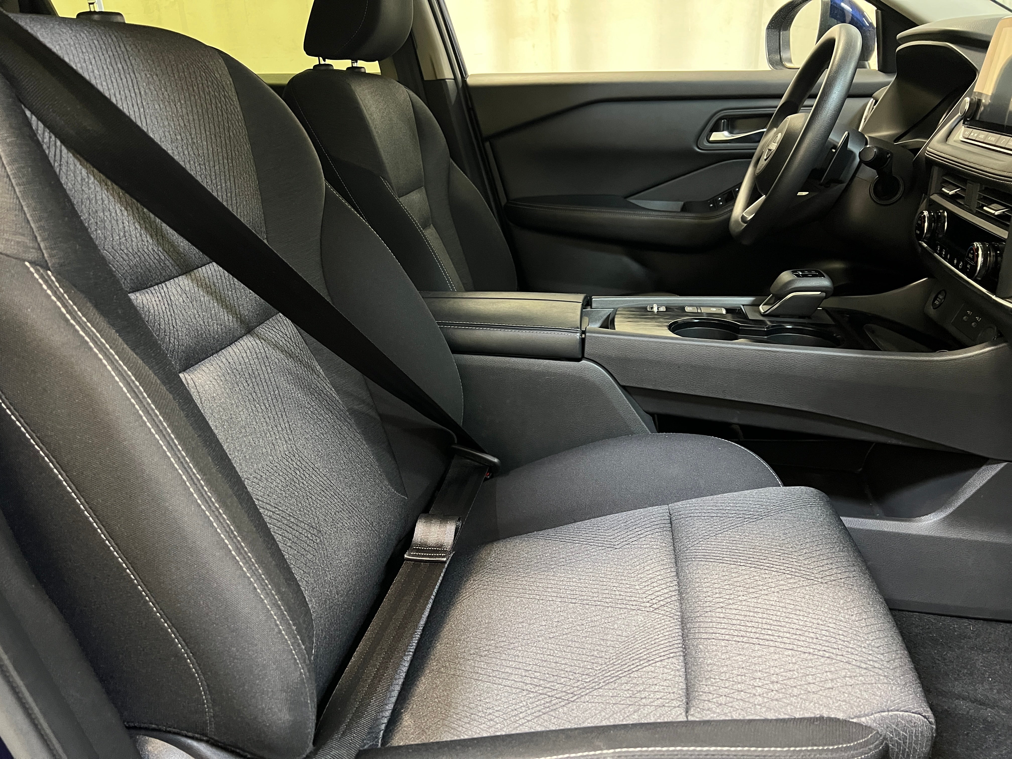 2024 Nissan Rogue SV 2