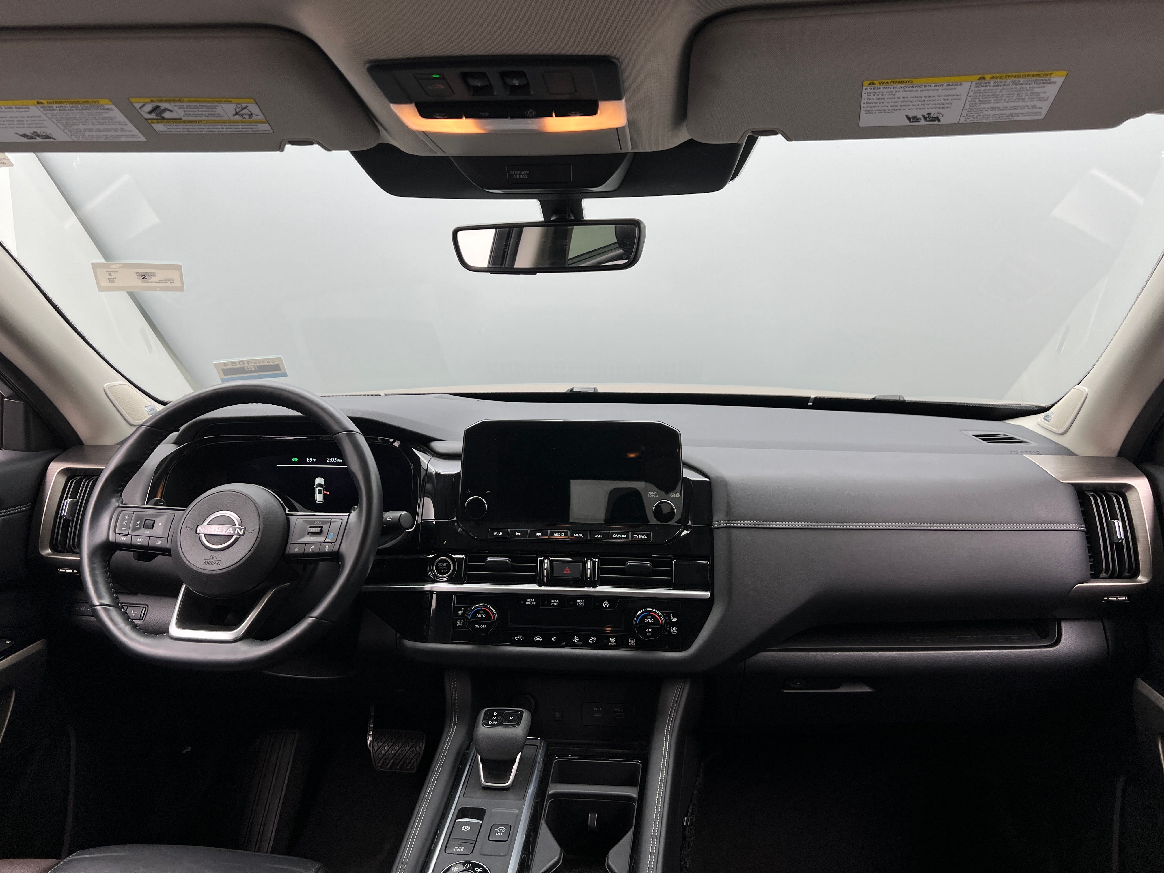 2023 Nissan Pathfinder Platinum 2