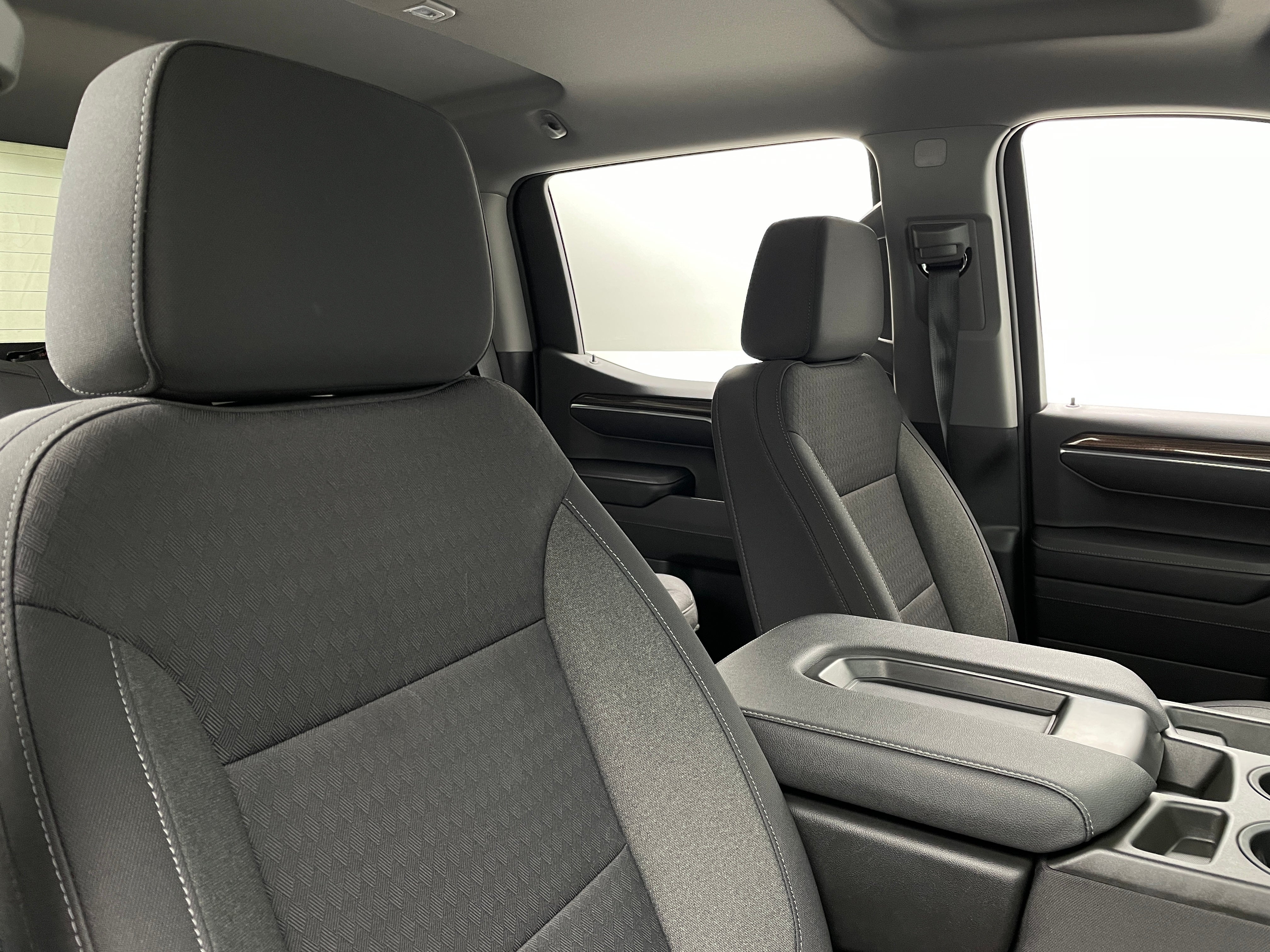 2023 Chevrolet Silverado 1500 LT 2