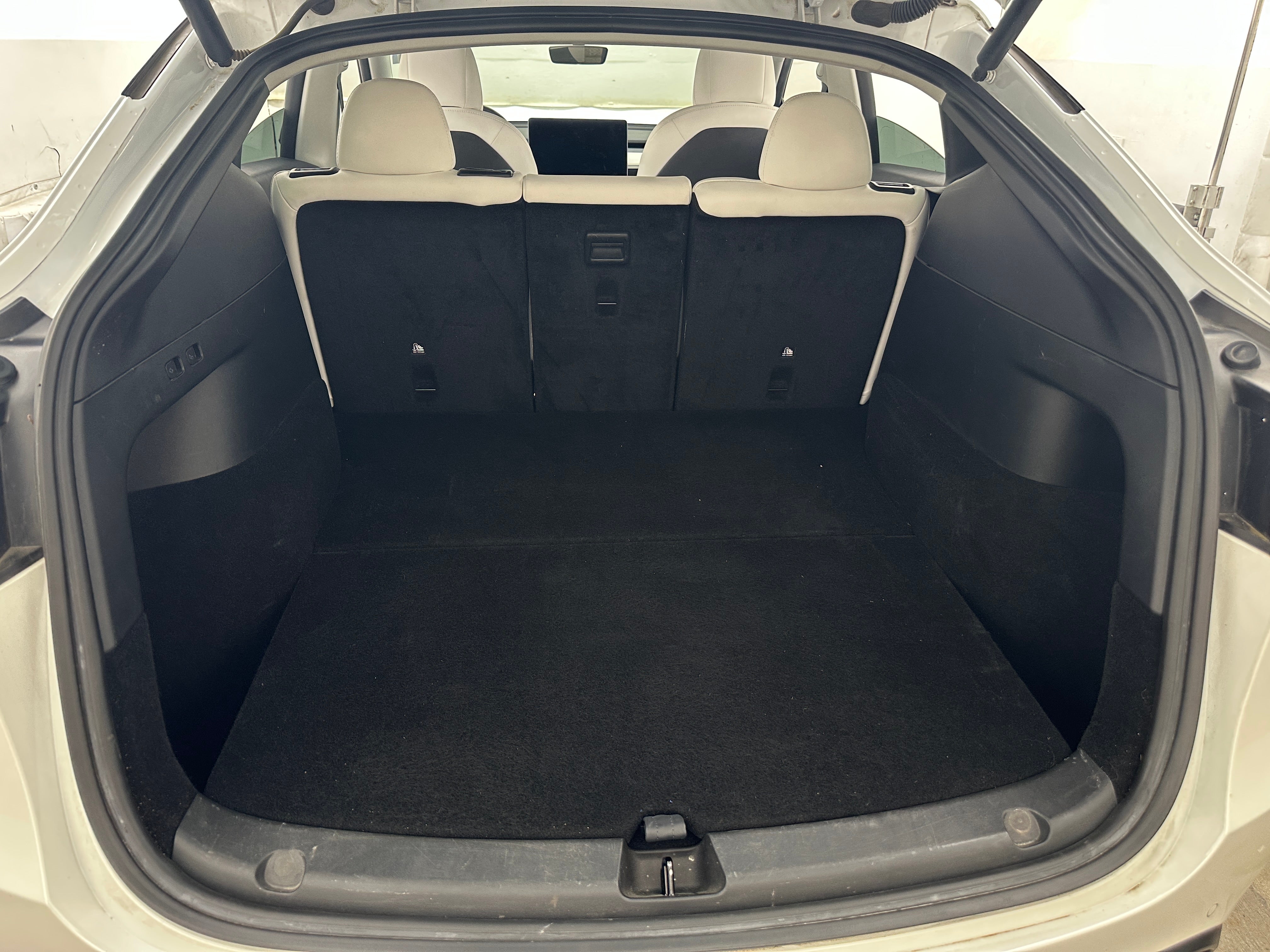 2022 Tesla Model Y Long Range 6