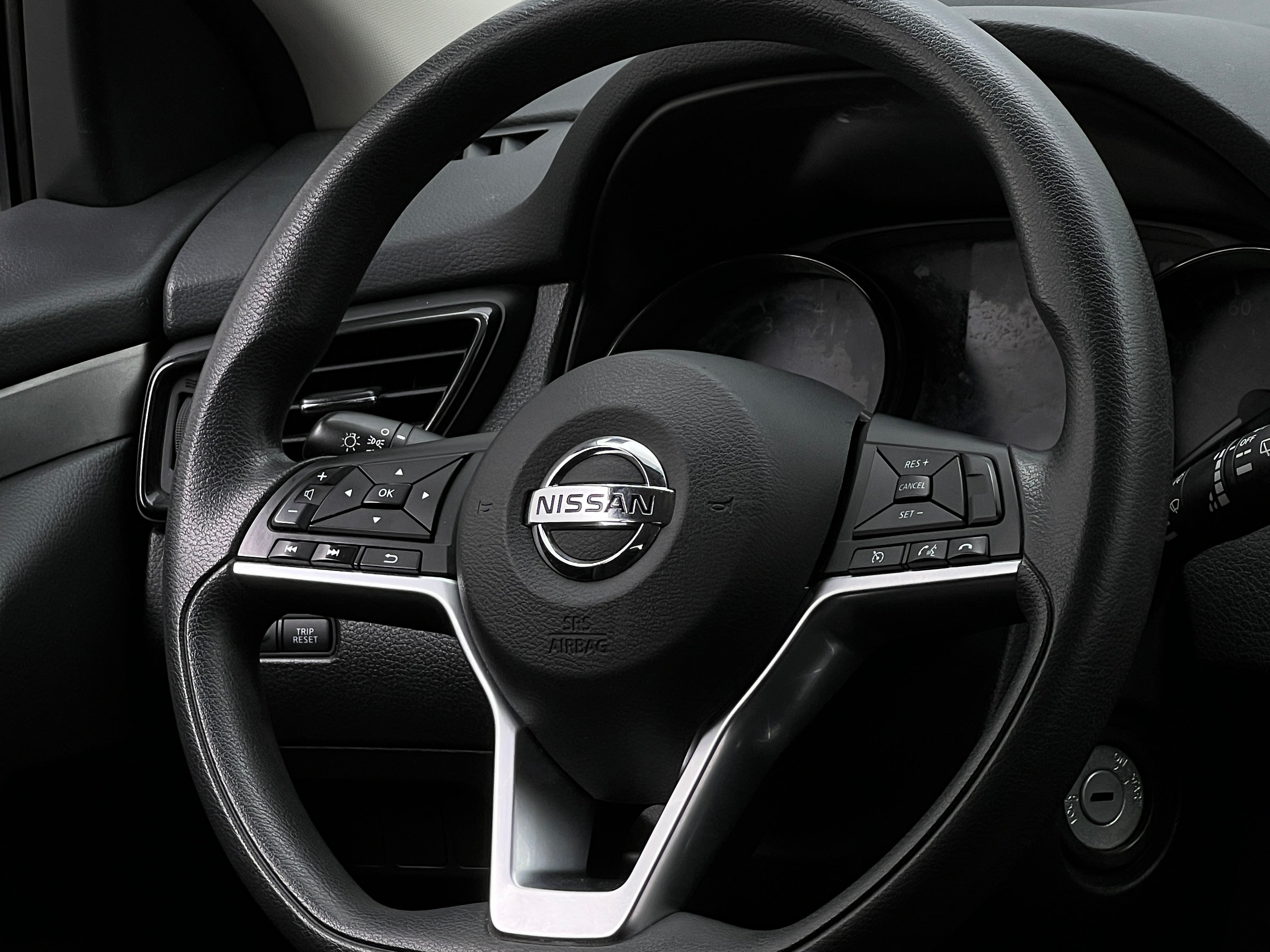 2017 Nissan Rogue Sport S 5