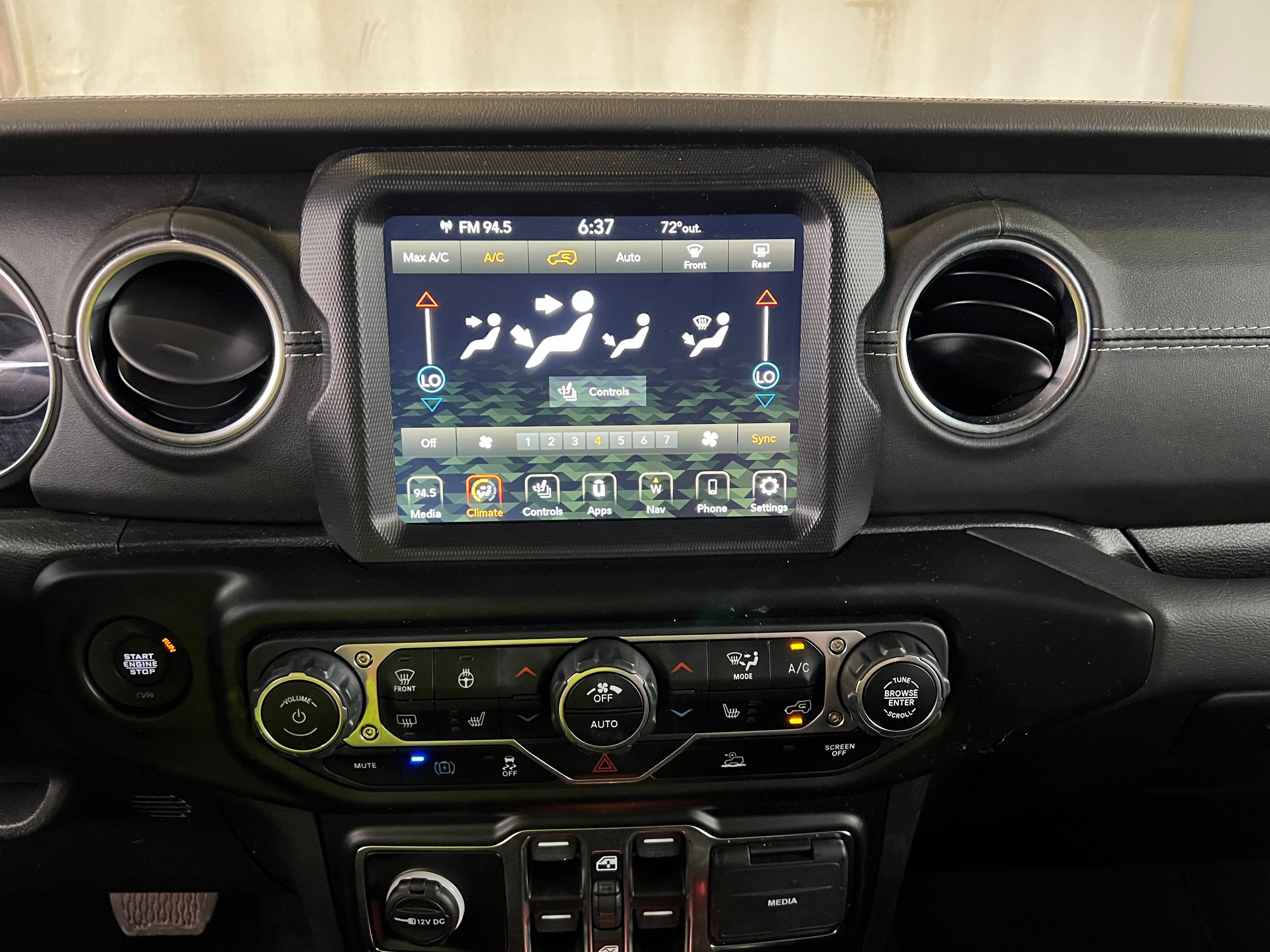 2021 Jeep Wrangler Unlimited Sahara 4xe 3