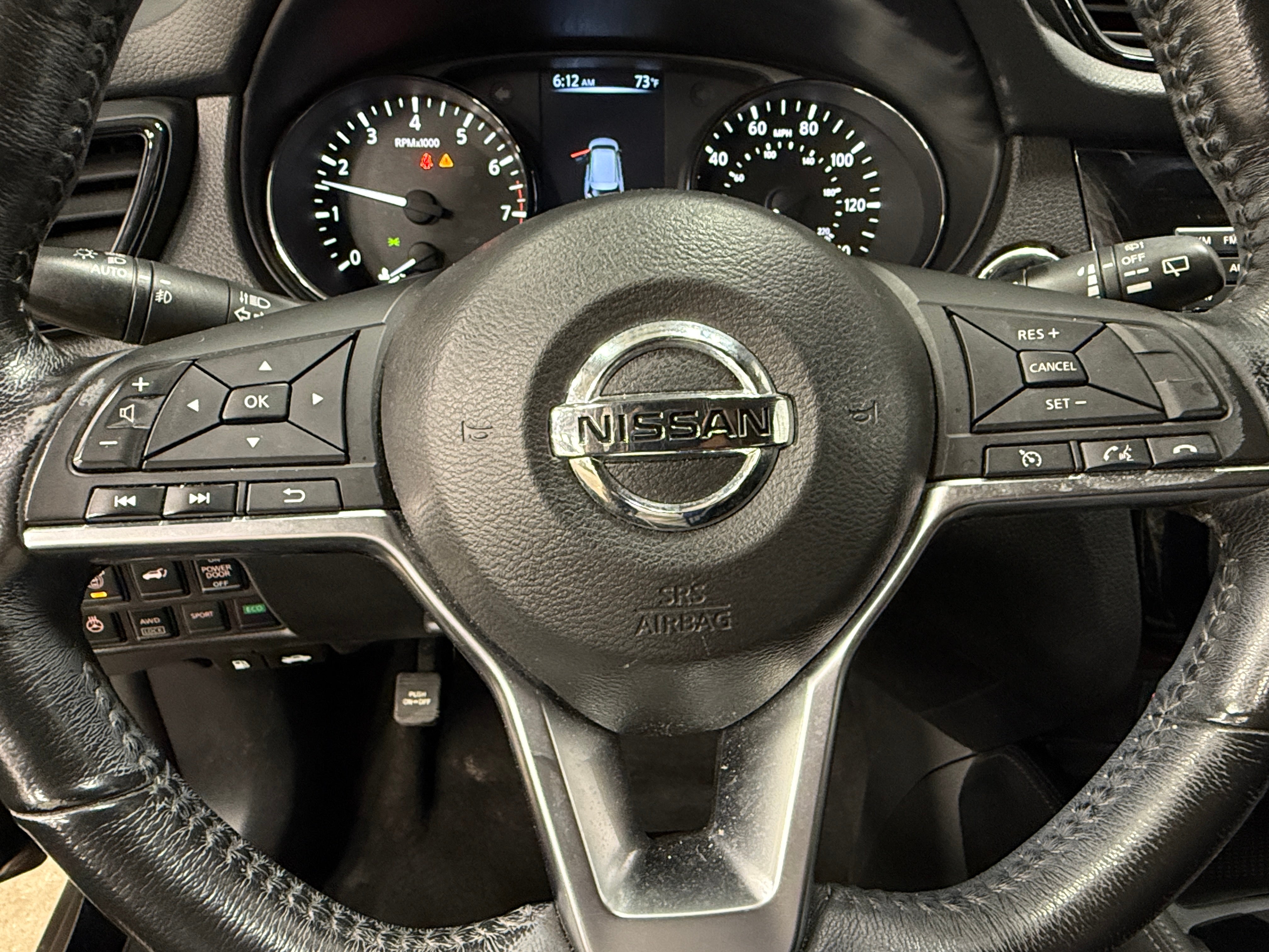 2017 Nissan Rogue SL 4