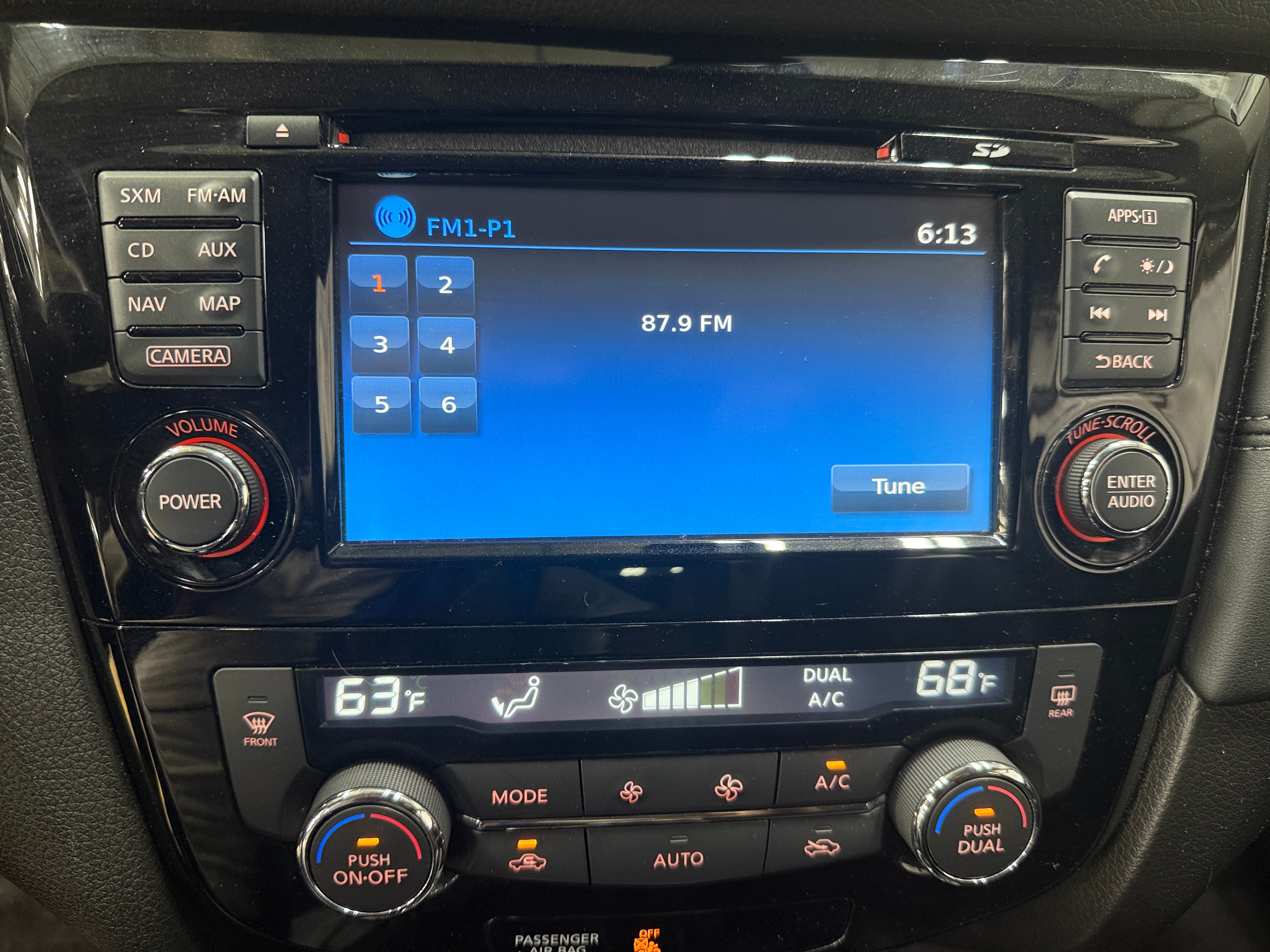 2017 Nissan Rogue SL 3