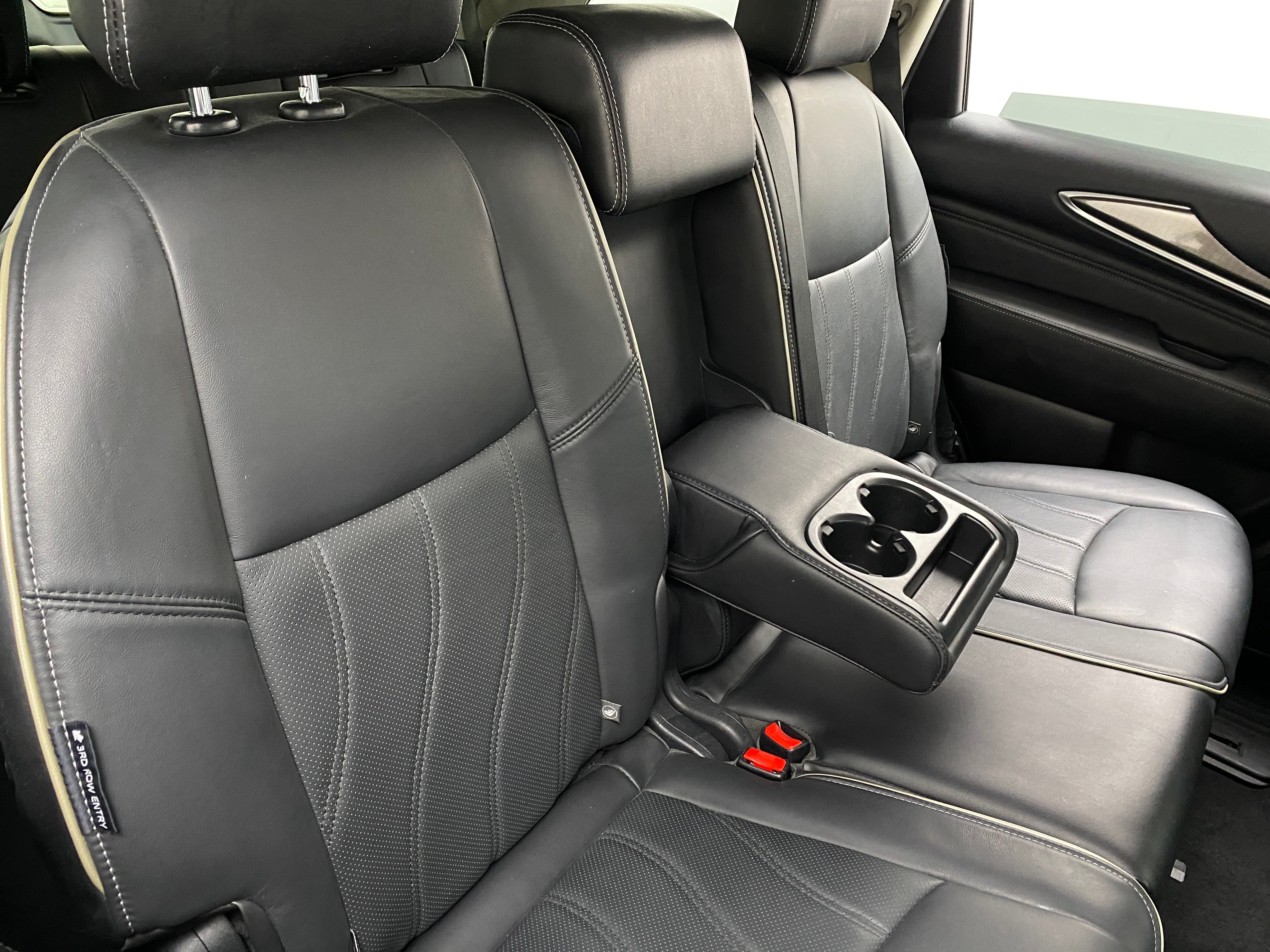 2019 INFINITI QX60 Luxe 5