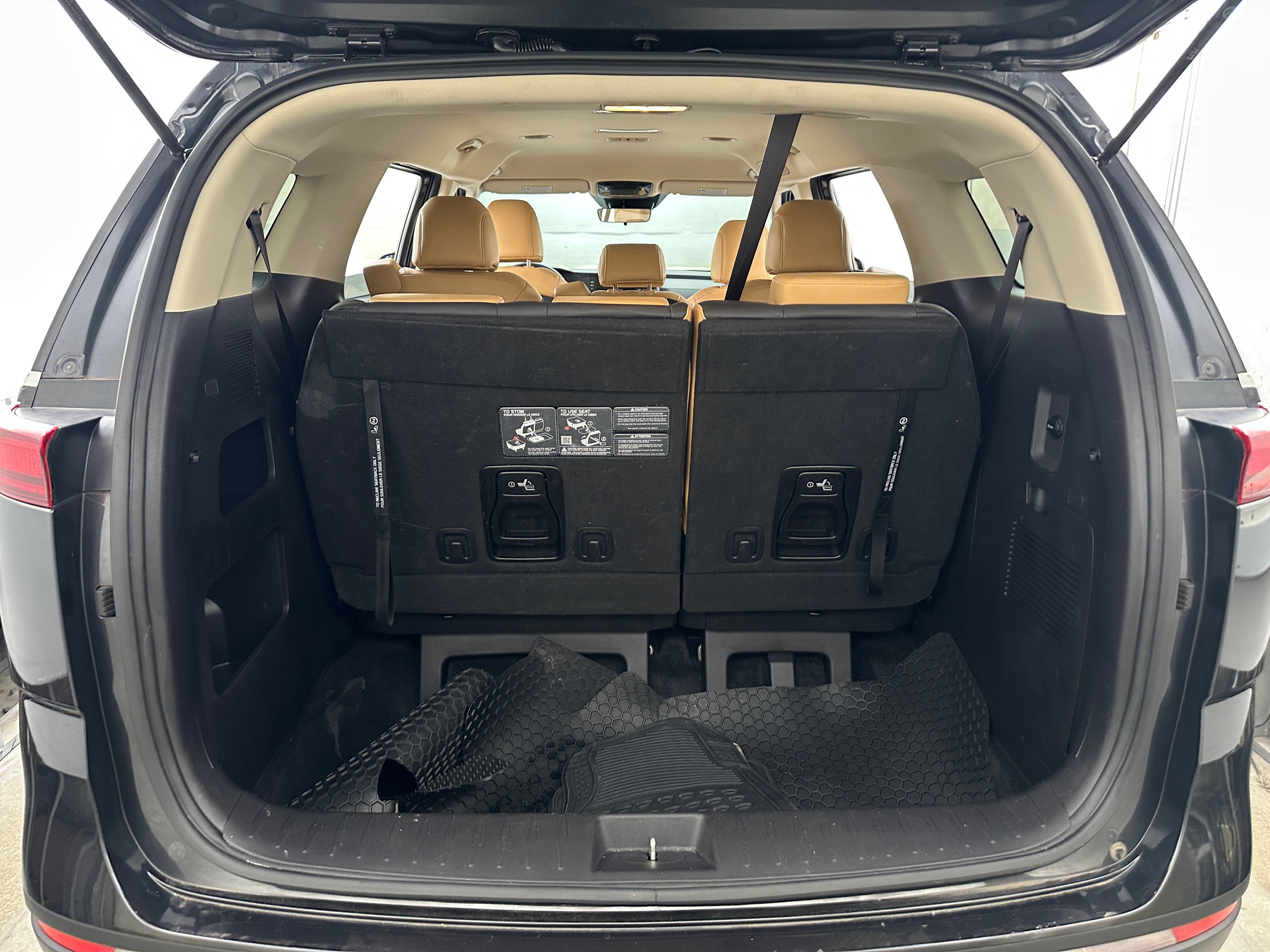 2024 Kia Carnival LX 6