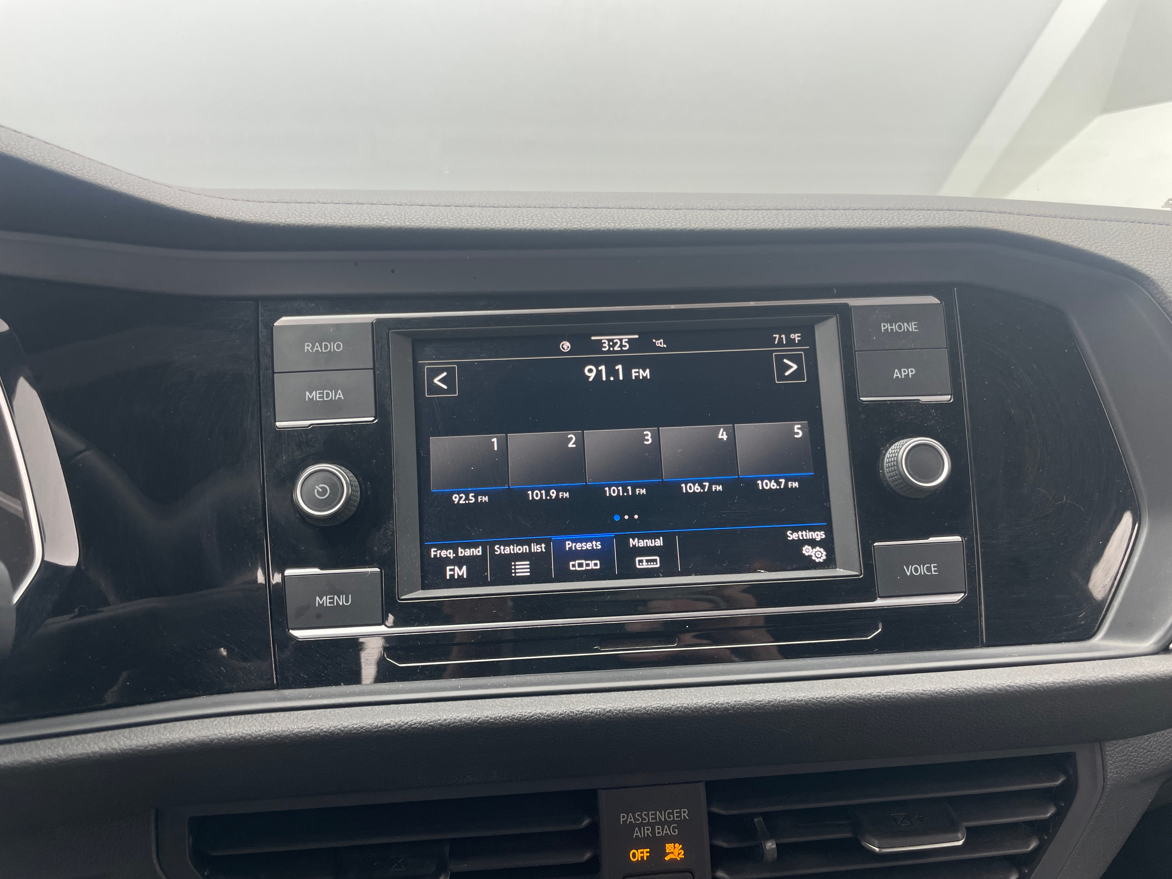 2020 Volkswagen Jetta R-Line 3