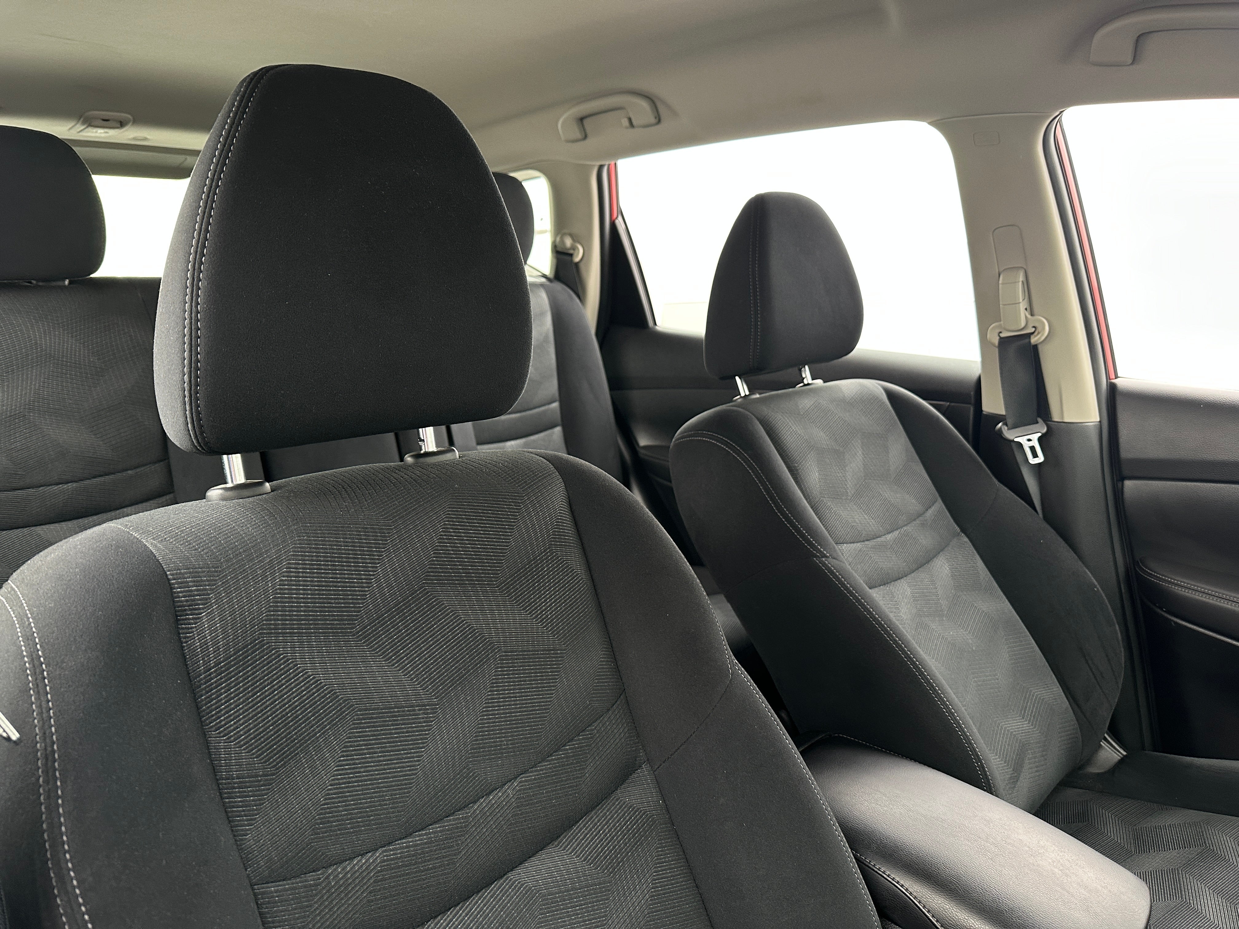 2016 Nissan Rogue S 2