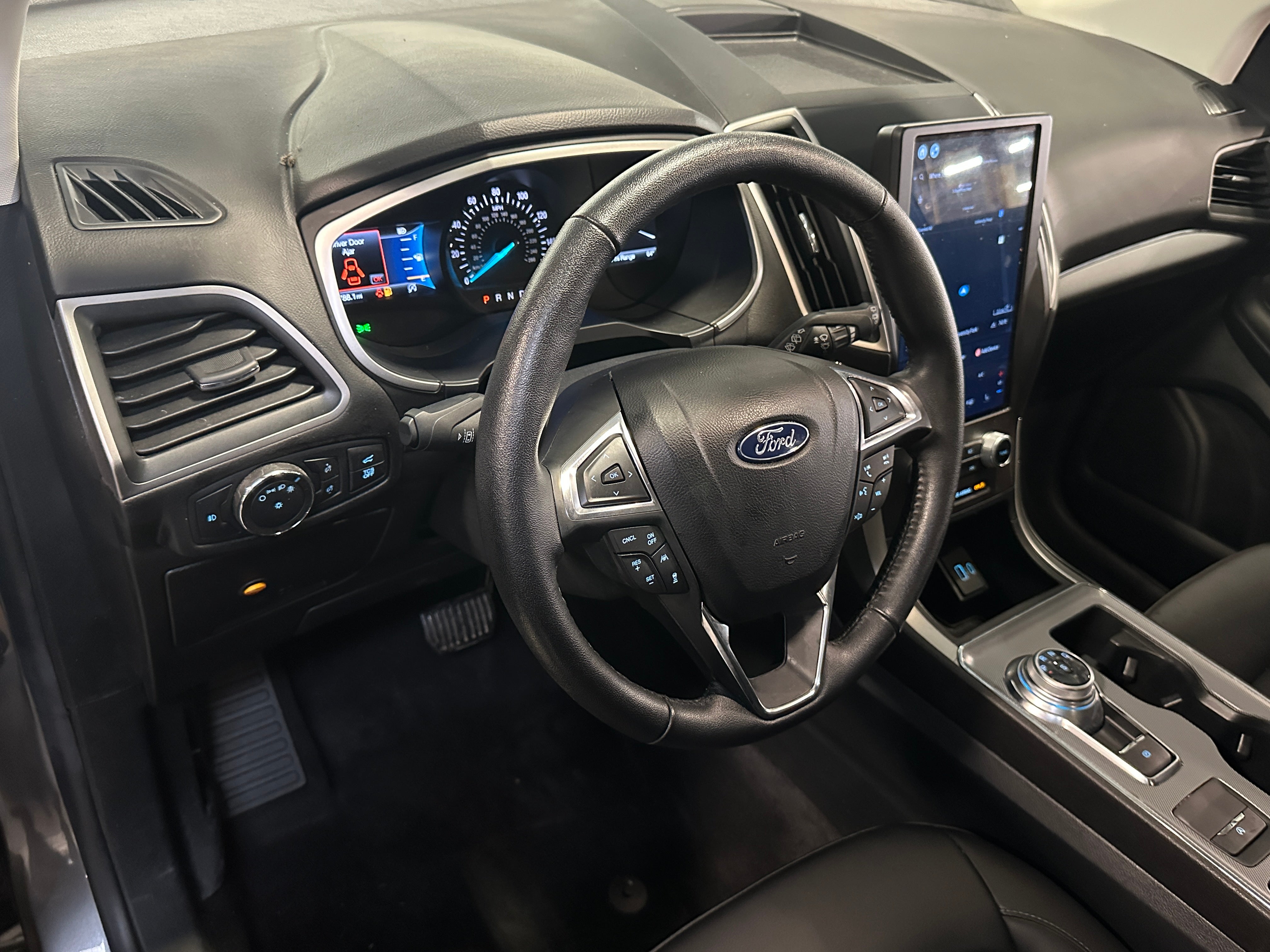 2021 Ford Edge SEL 2