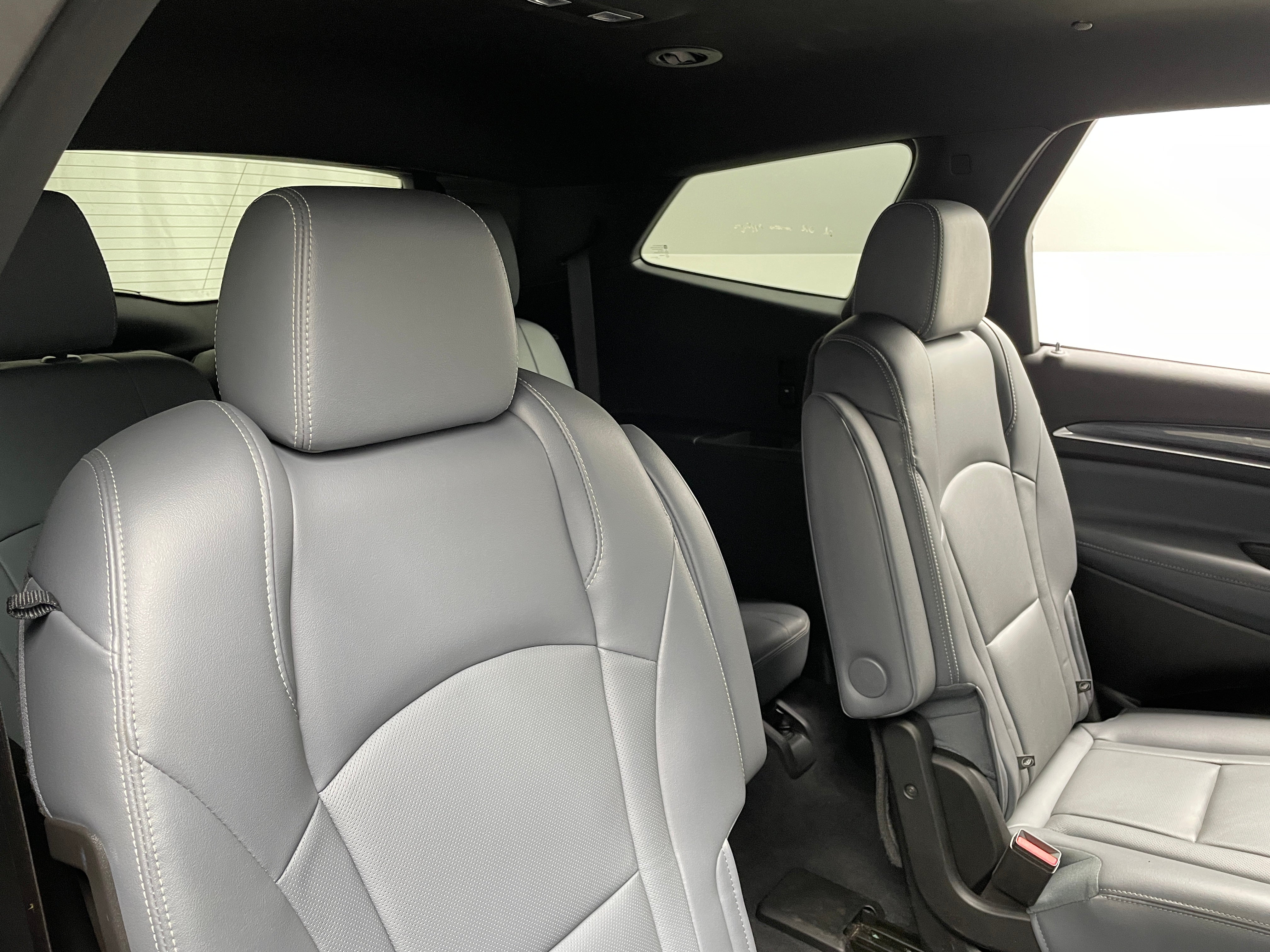 2023 Buick Enclave Essence 5