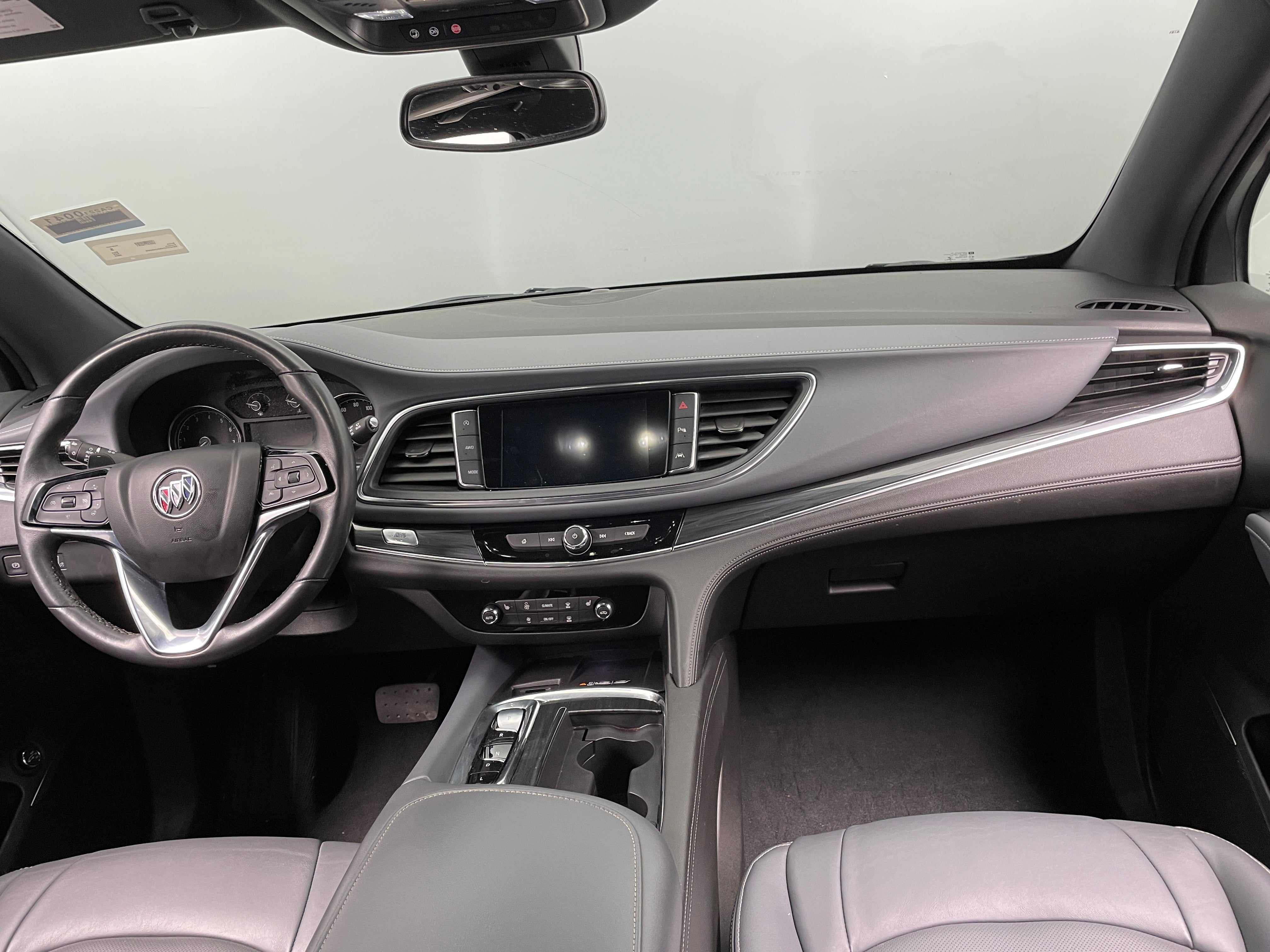 2023 Buick Enclave Essence 2