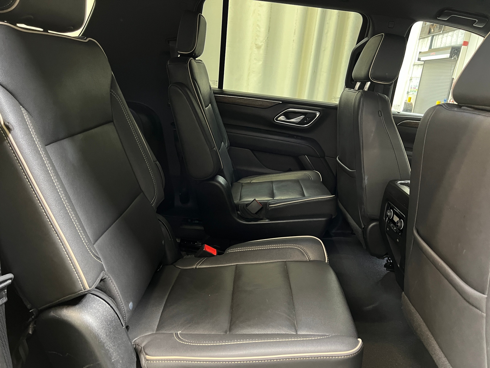 Thumbnail: 2023 Chevrolet Suburban - 5