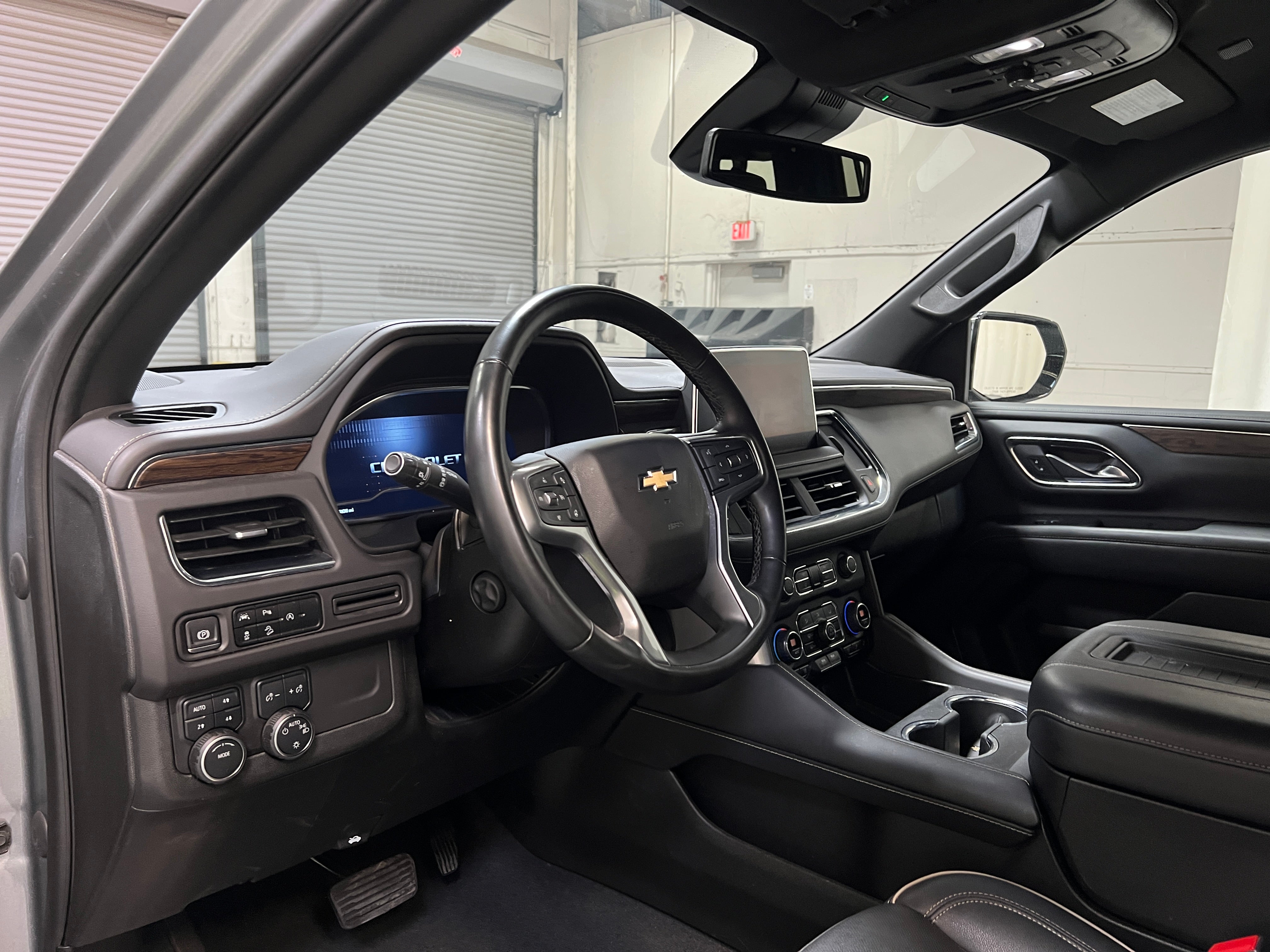 2023 Chevrolet Suburban Premier 2