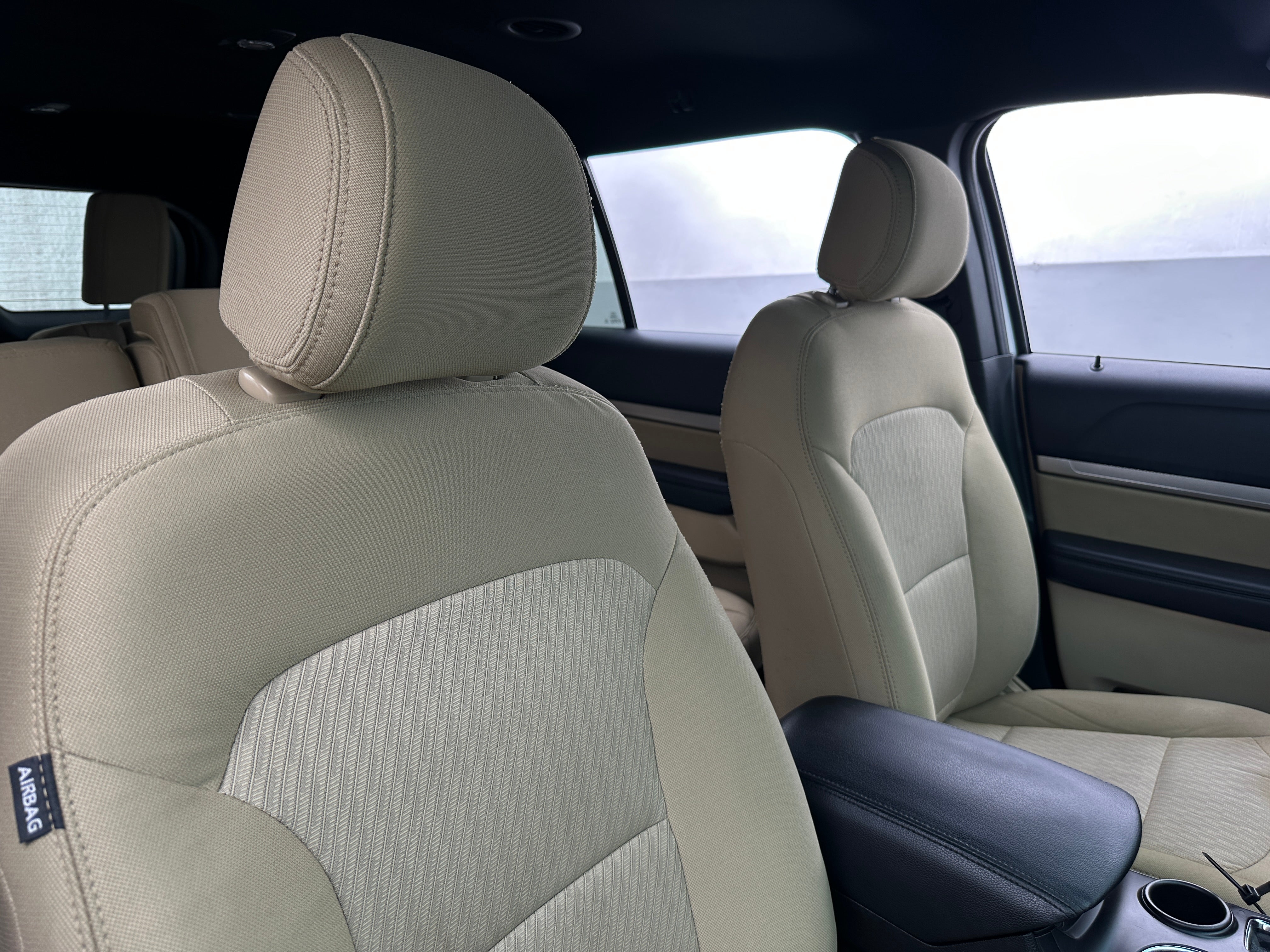 2017 Ford Explorer Base 2