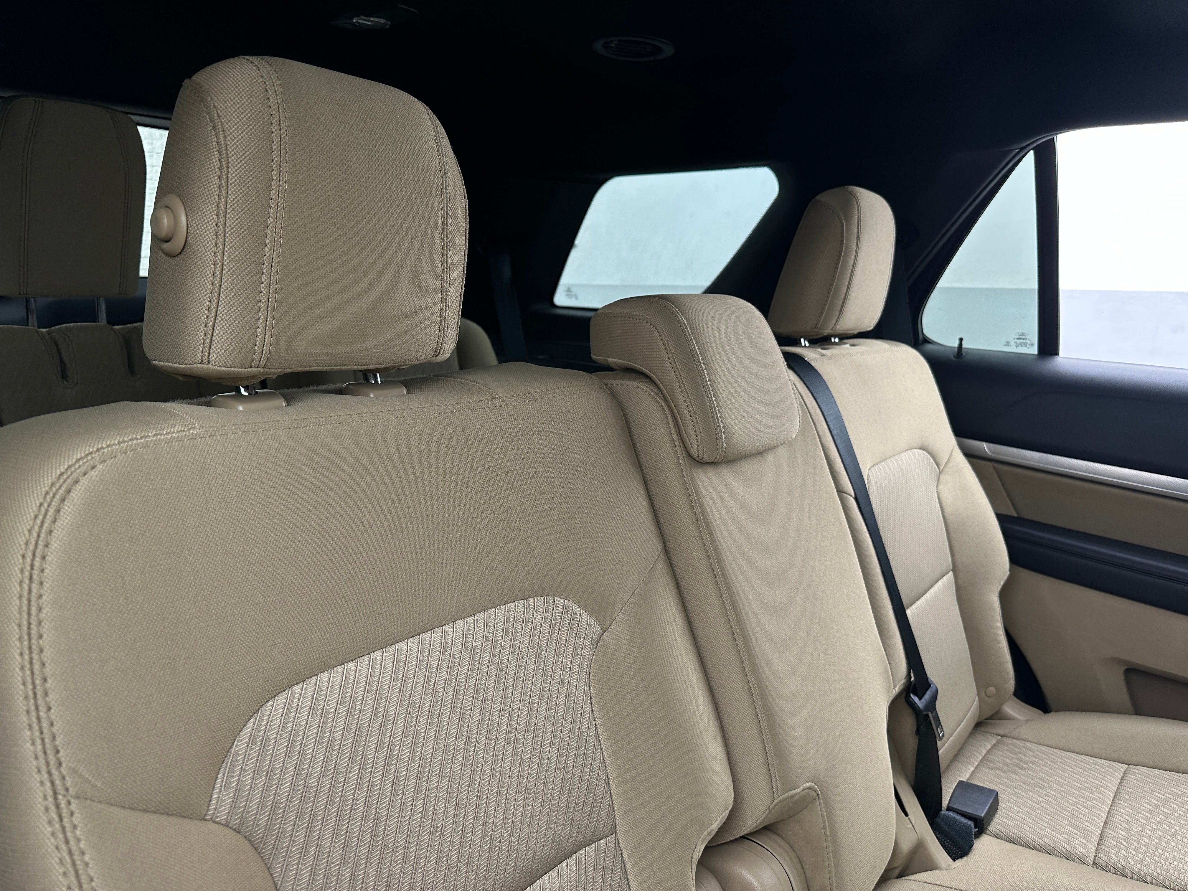 2017 Ford Explorer Base 6