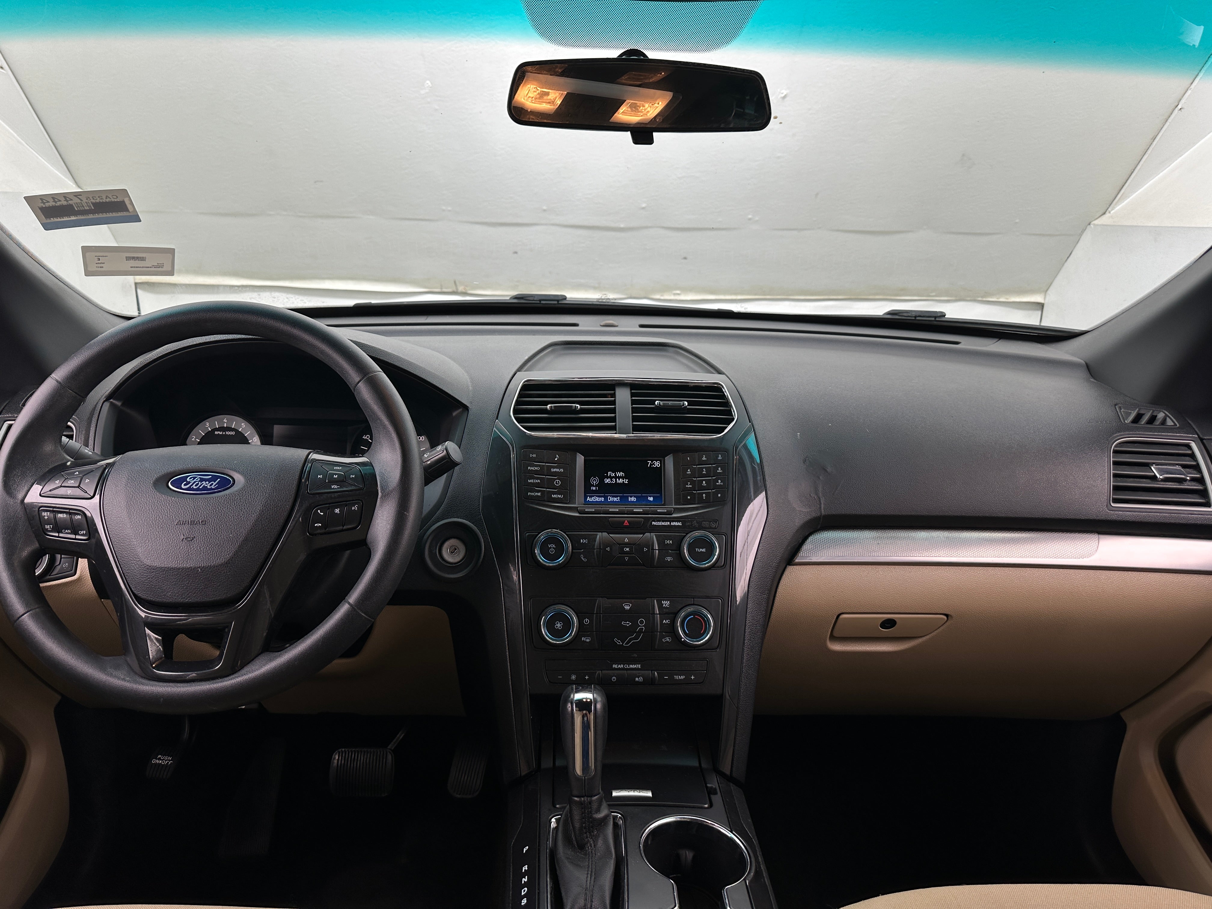 2017 Ford Explorer Base 3