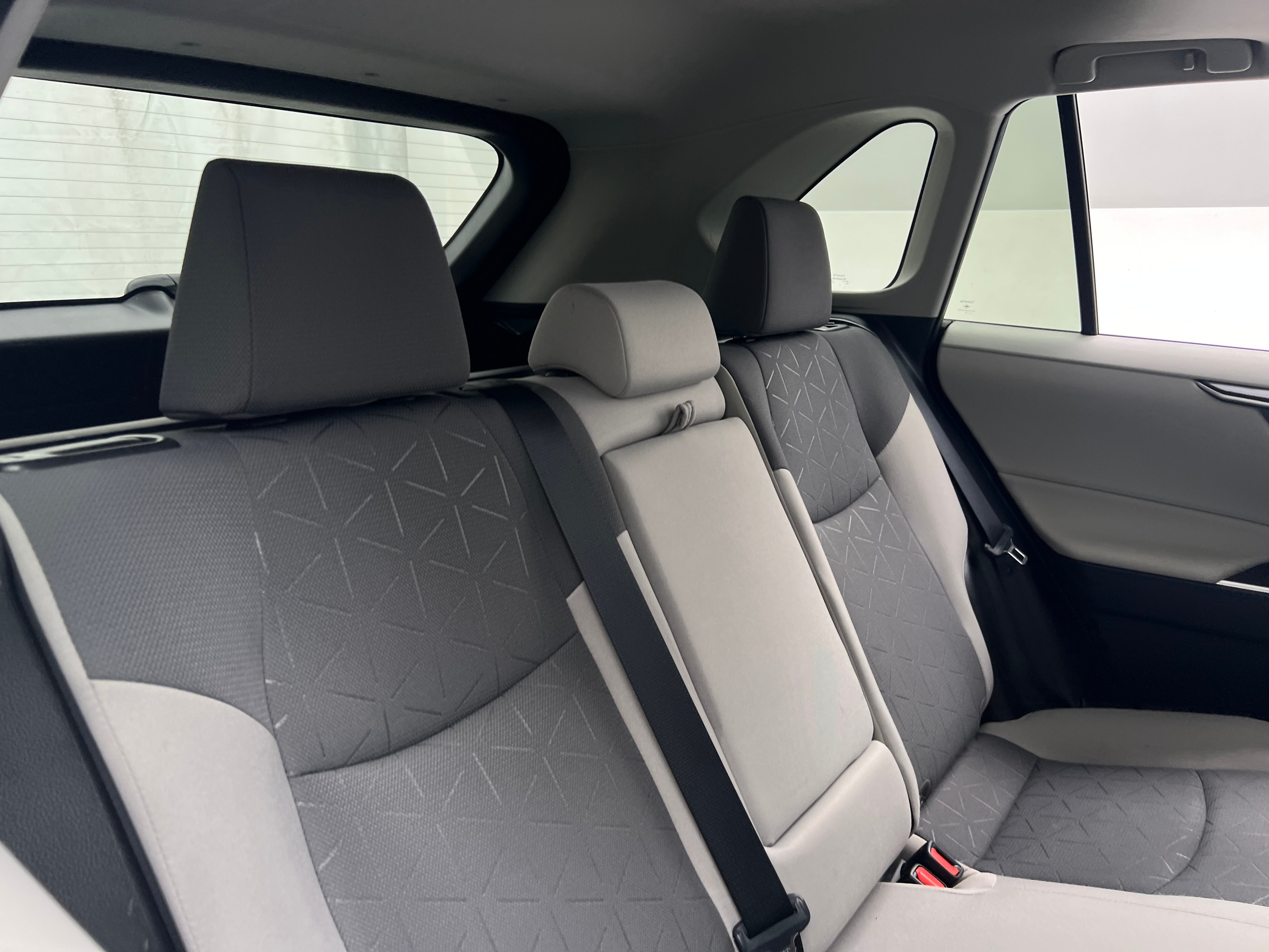 2021 Toyota RAV4 XLE 6